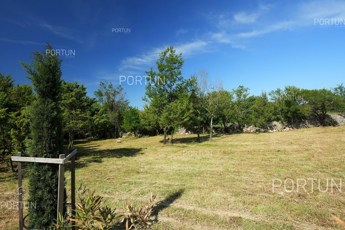 Terreno in vendita a  - 40675 - 09