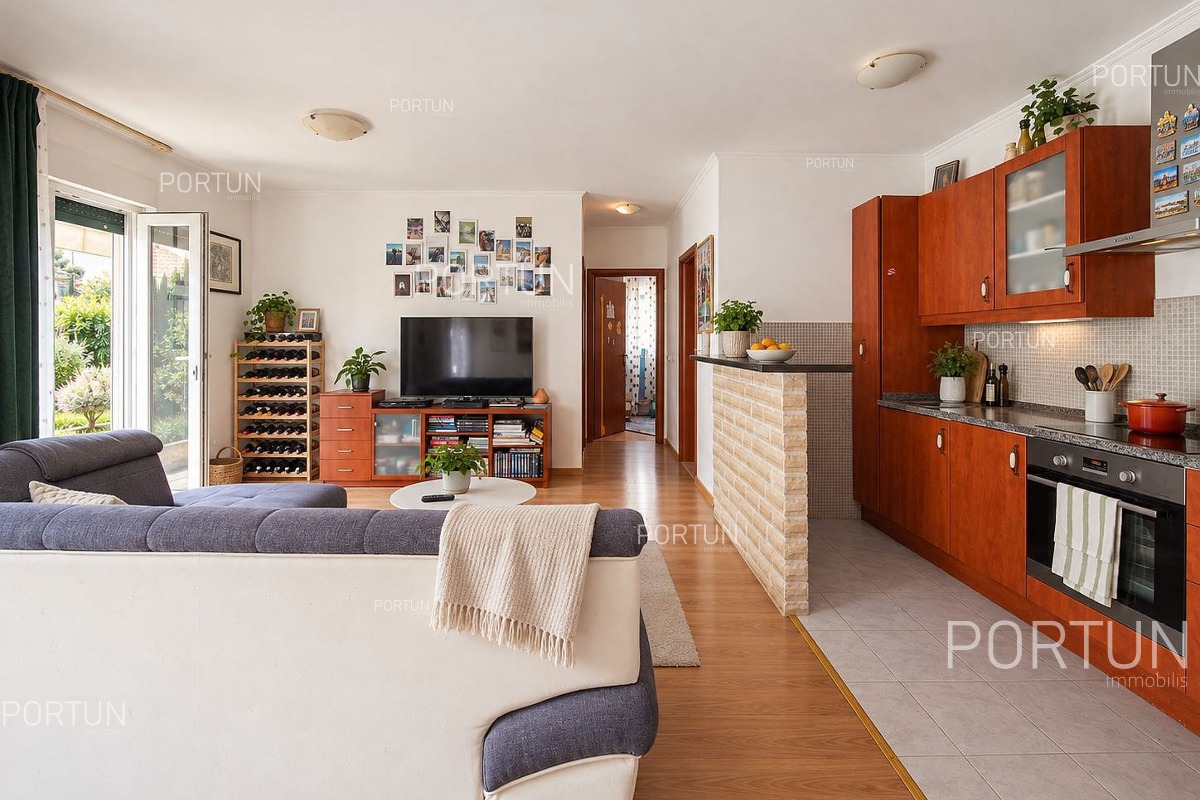 Квартира на продажу в  - 10772 - 02