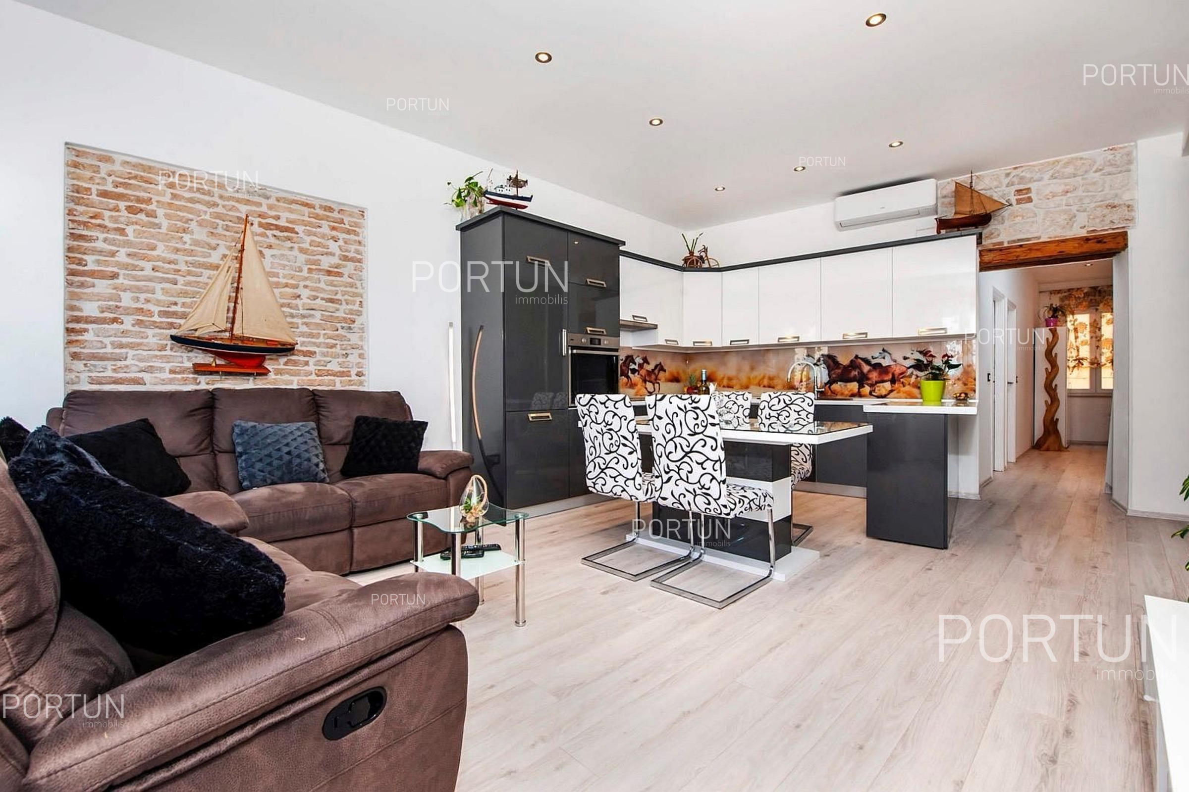 Stan na prodaju Rovinj 74 m² 4