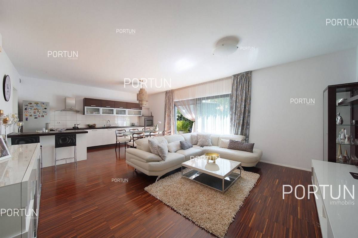 Квартира на продаж у  - 10451 - 02