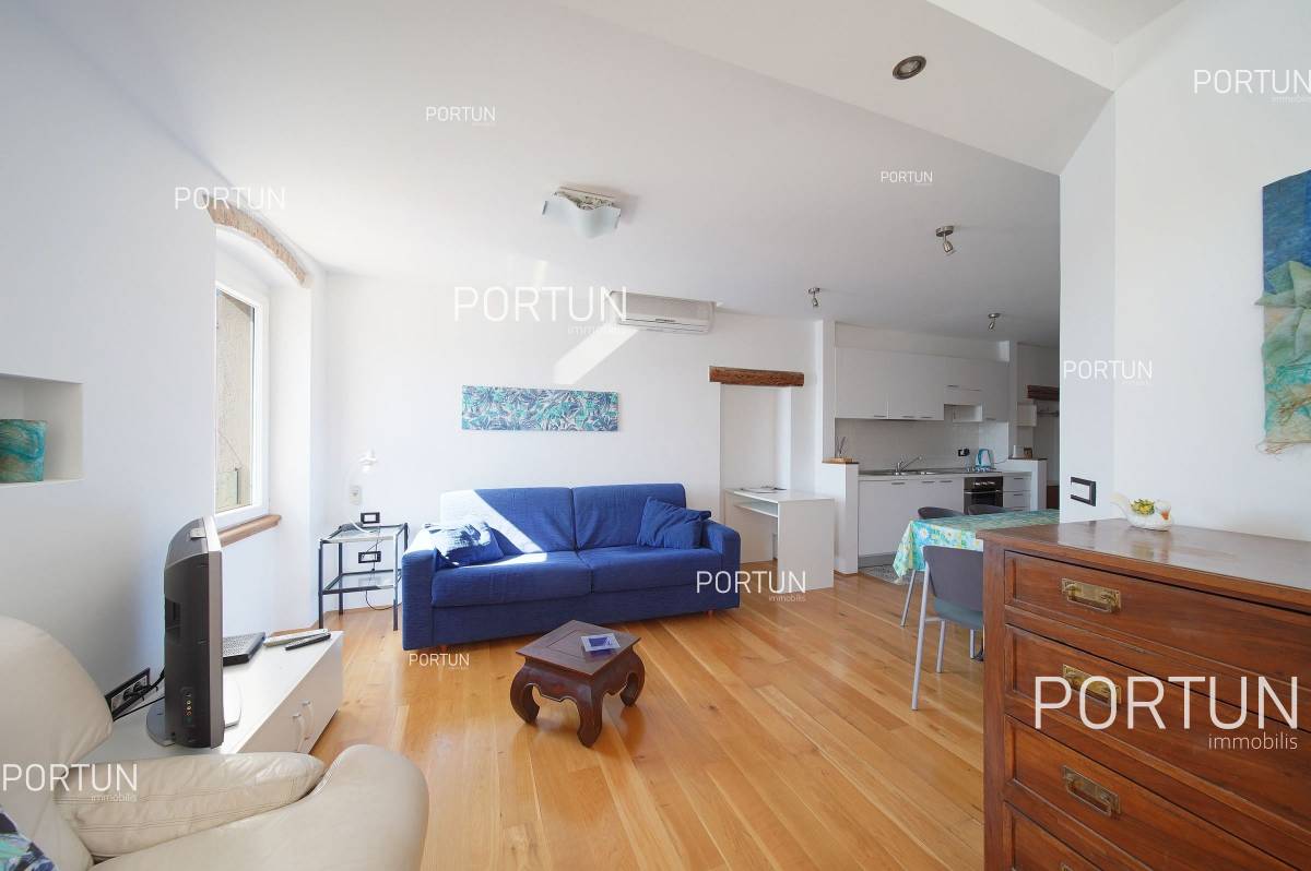 Wohnung zum Verkauf in Rovinj - 10744 - 01