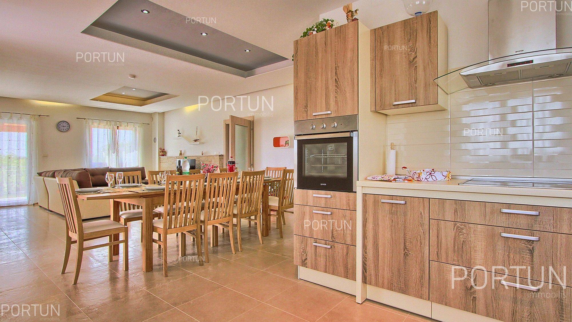 House for Sale in Svetvinčenat - 20583 - 07