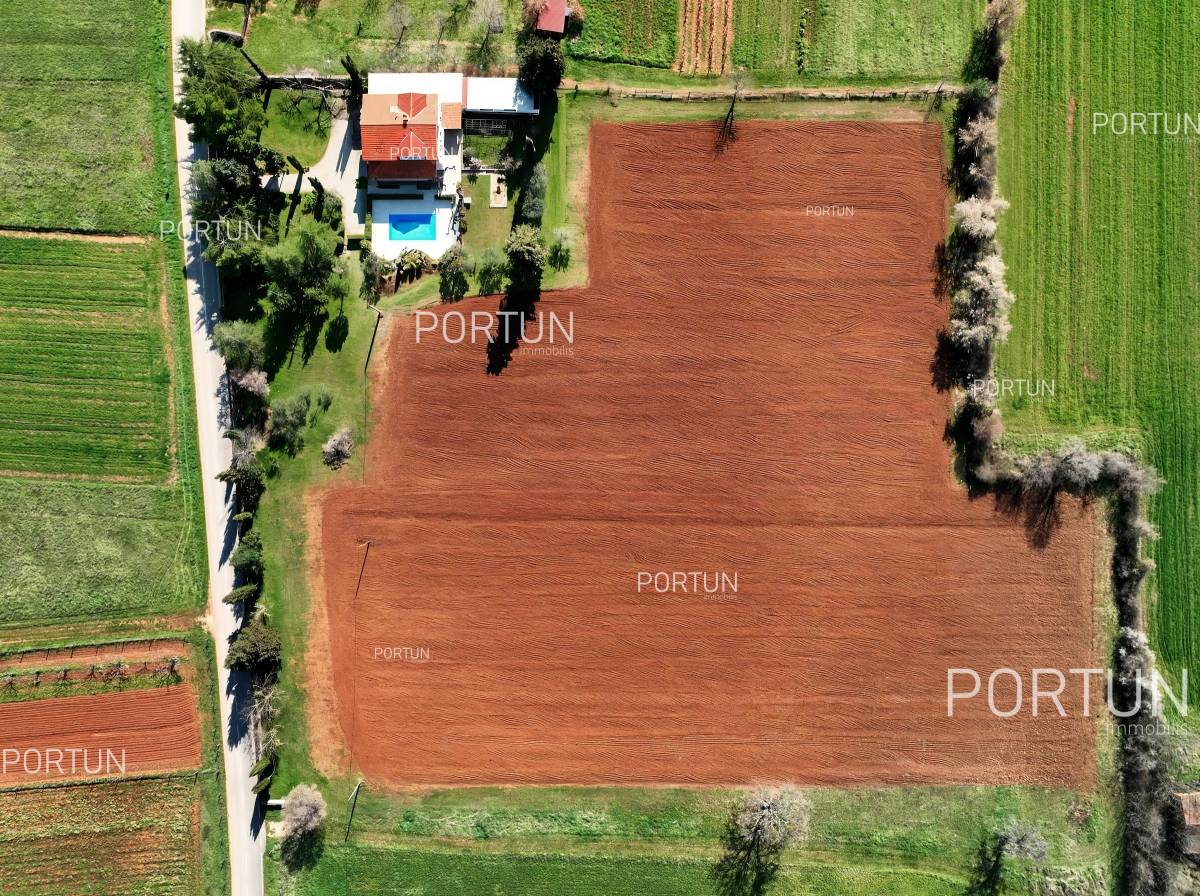 Дом на продажу в Пореч - 20592 - 12
