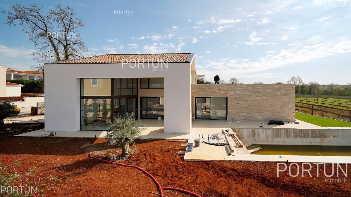 House for Sale in Novigrad - 20648 - 01