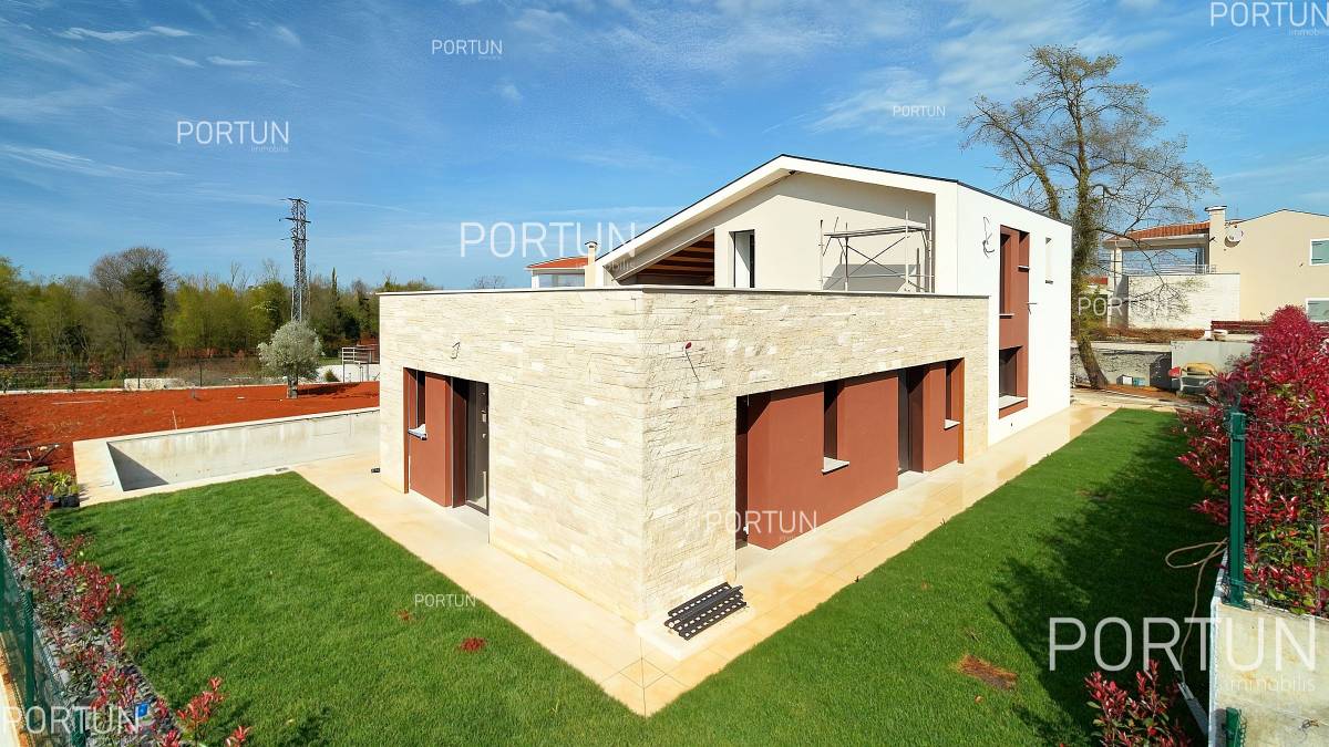 House for Sale in Novigrad - 20648 - 04