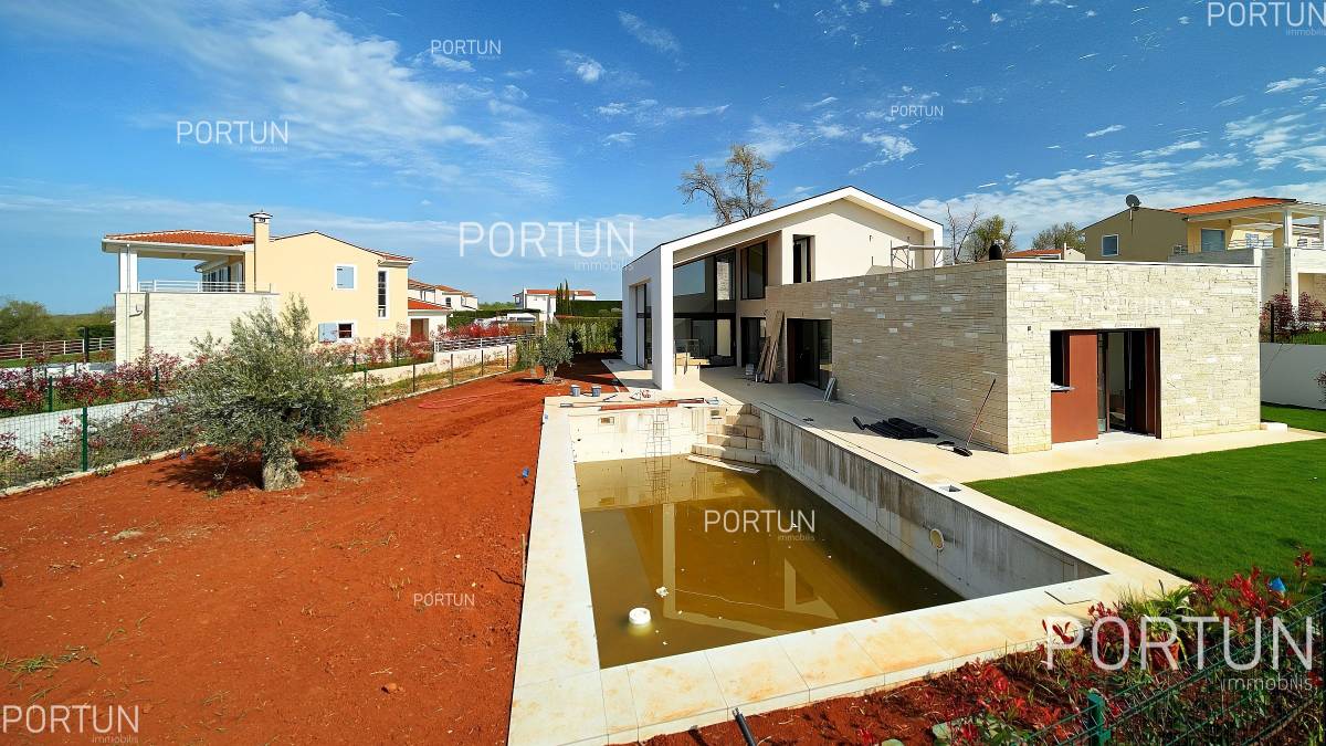 Eine Villa in ruhiger Lage in der Nähe von Novigrad