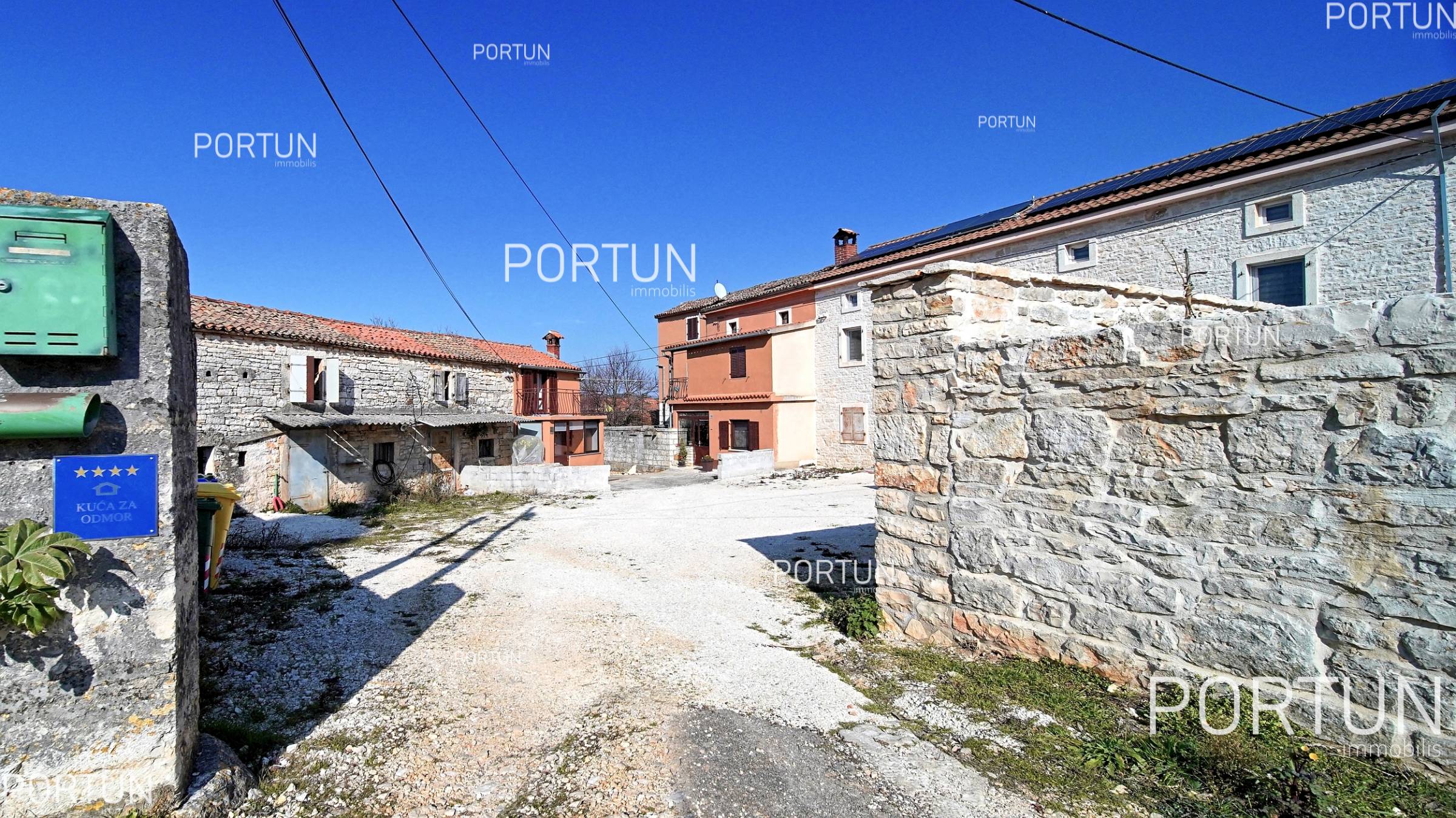 Casa in vendita a Rovigno - 20686 - 01