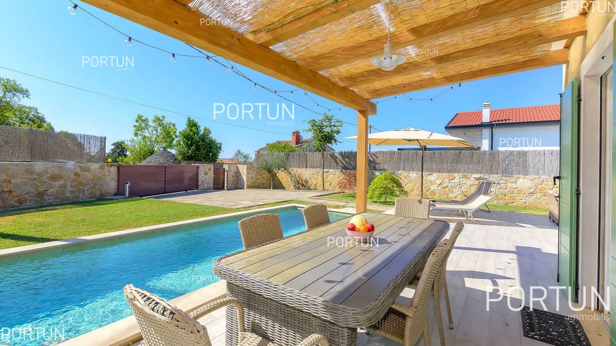 House for Sale in Rovinj - 20692 - 04