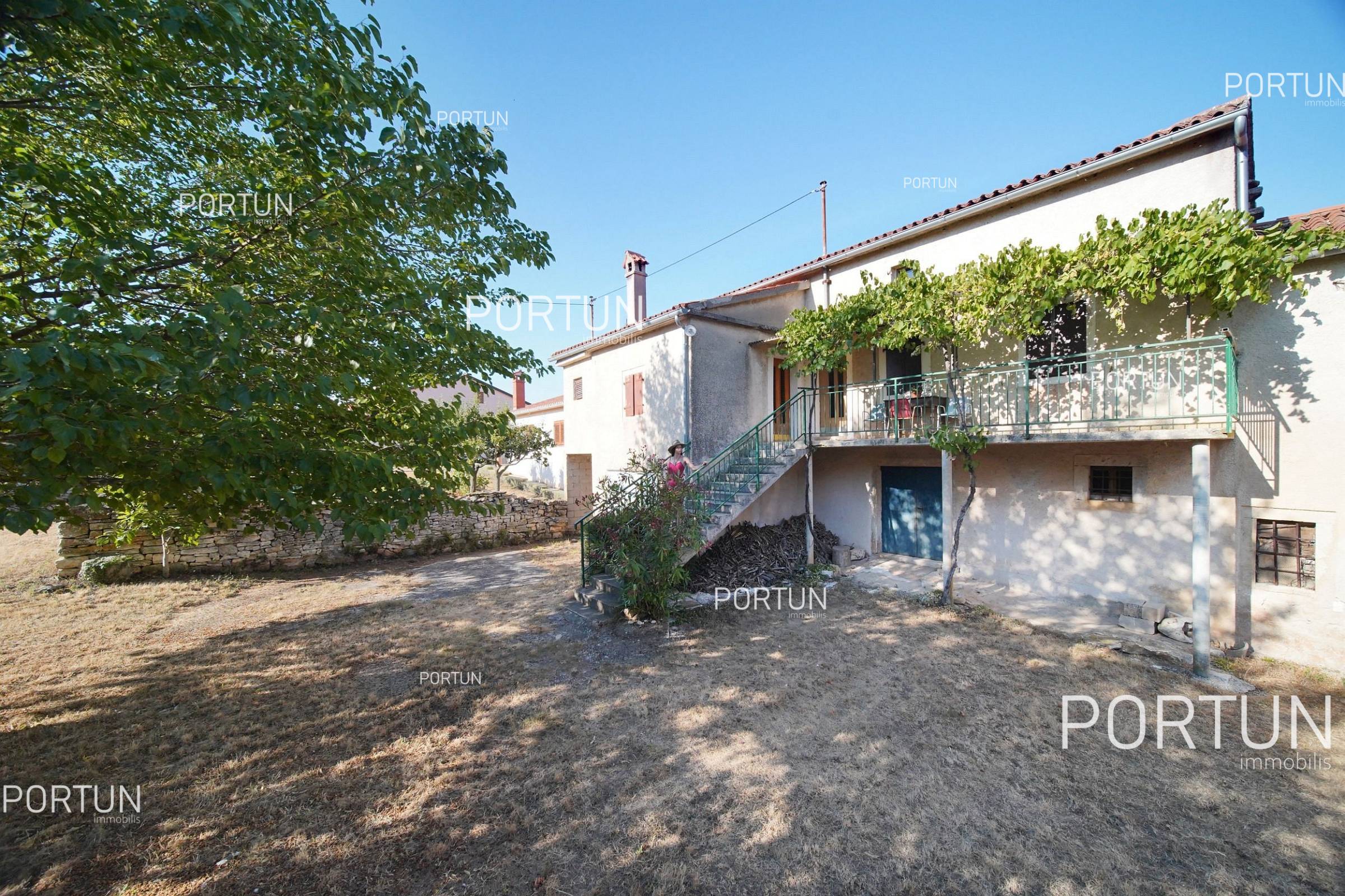 Landgut in einem ruhigen Dorf in der Nähe von Rovinj 3