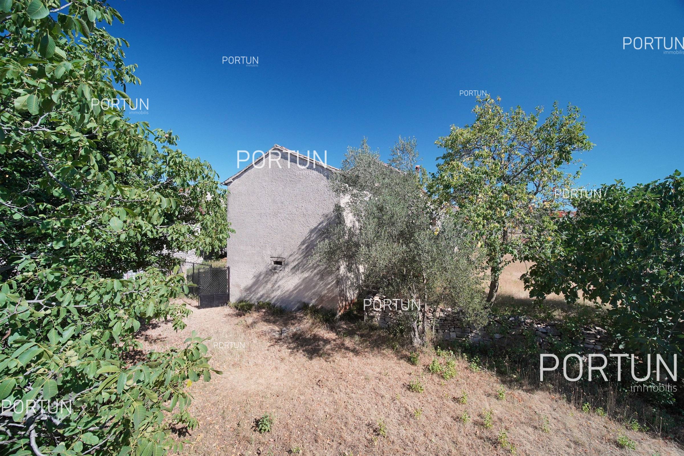 Landgut in einem ruhigen Dorf in der Nähe von Rovinj 5
