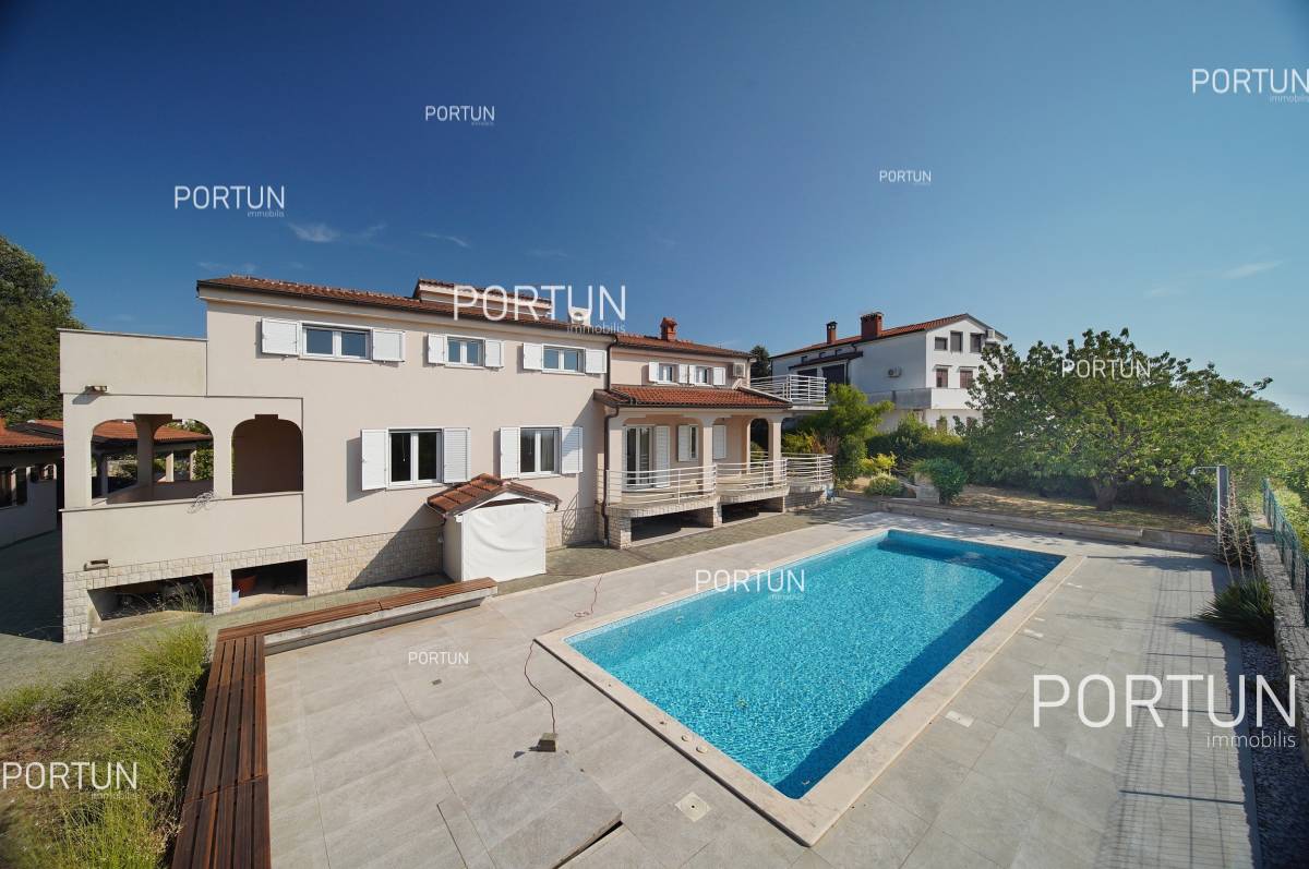Haus zum Verkauf in Rovinj - 20708 - 02