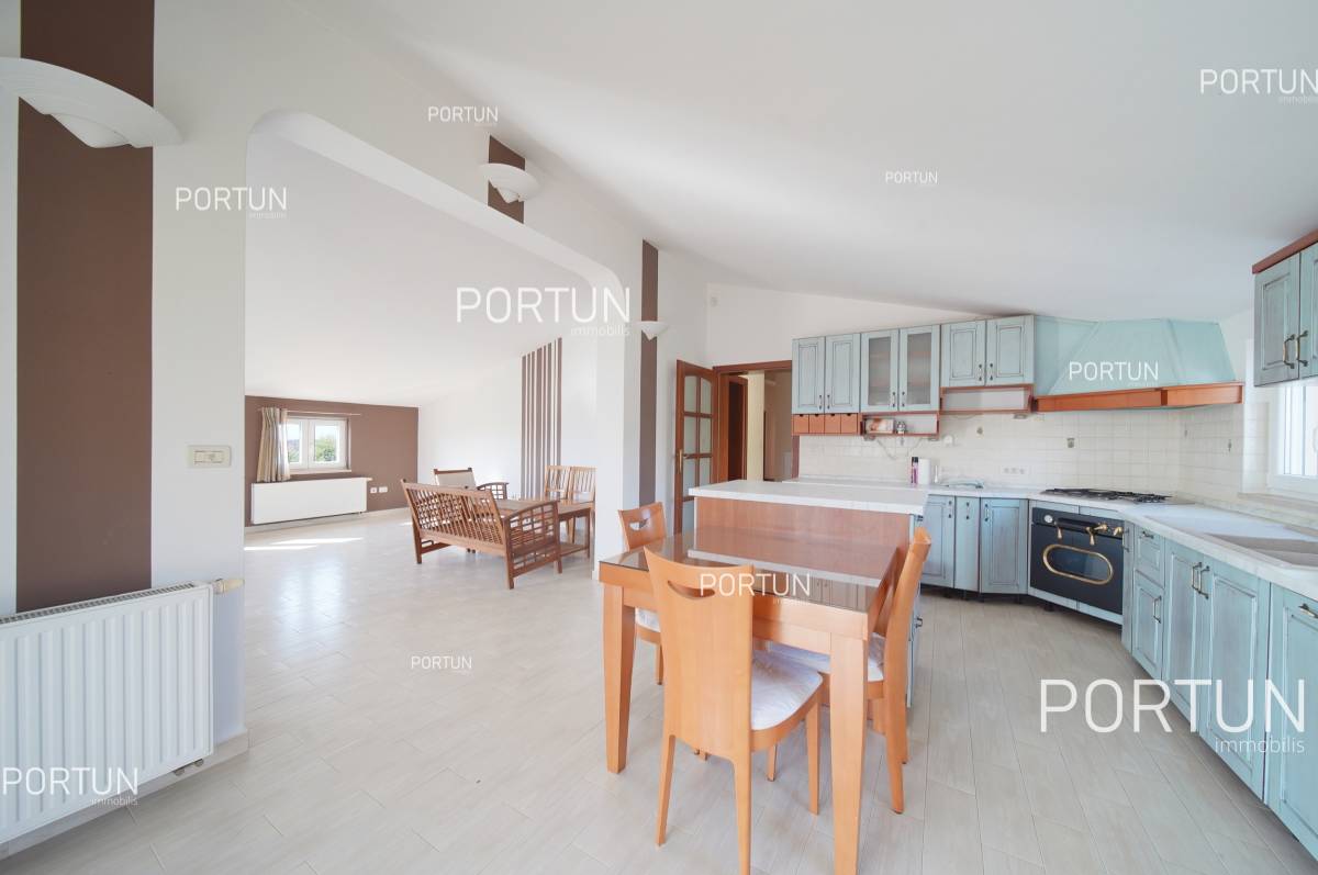 Haus zum Verkauf in Rovinj - 20708 - 24