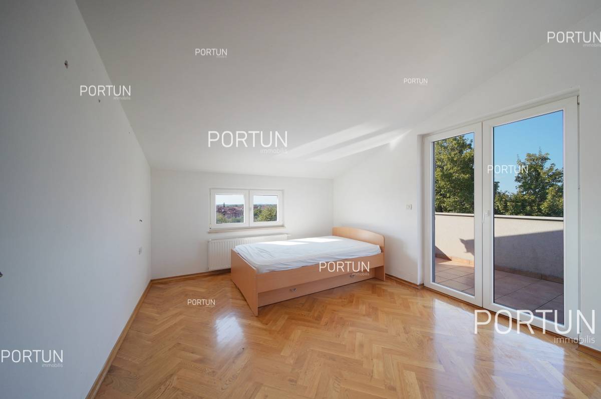 Haus zum Verkauf in Rovinj - 20708 - 32