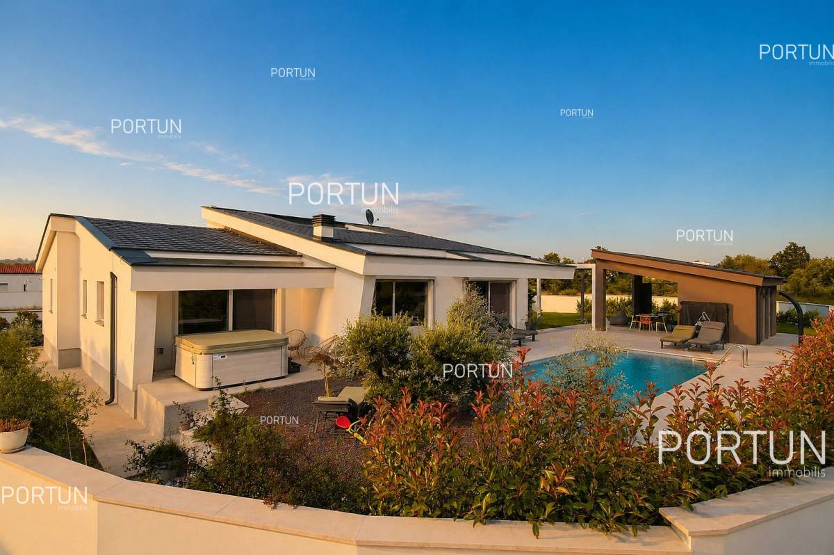 Modern one-story house in southern Istria 20709  01