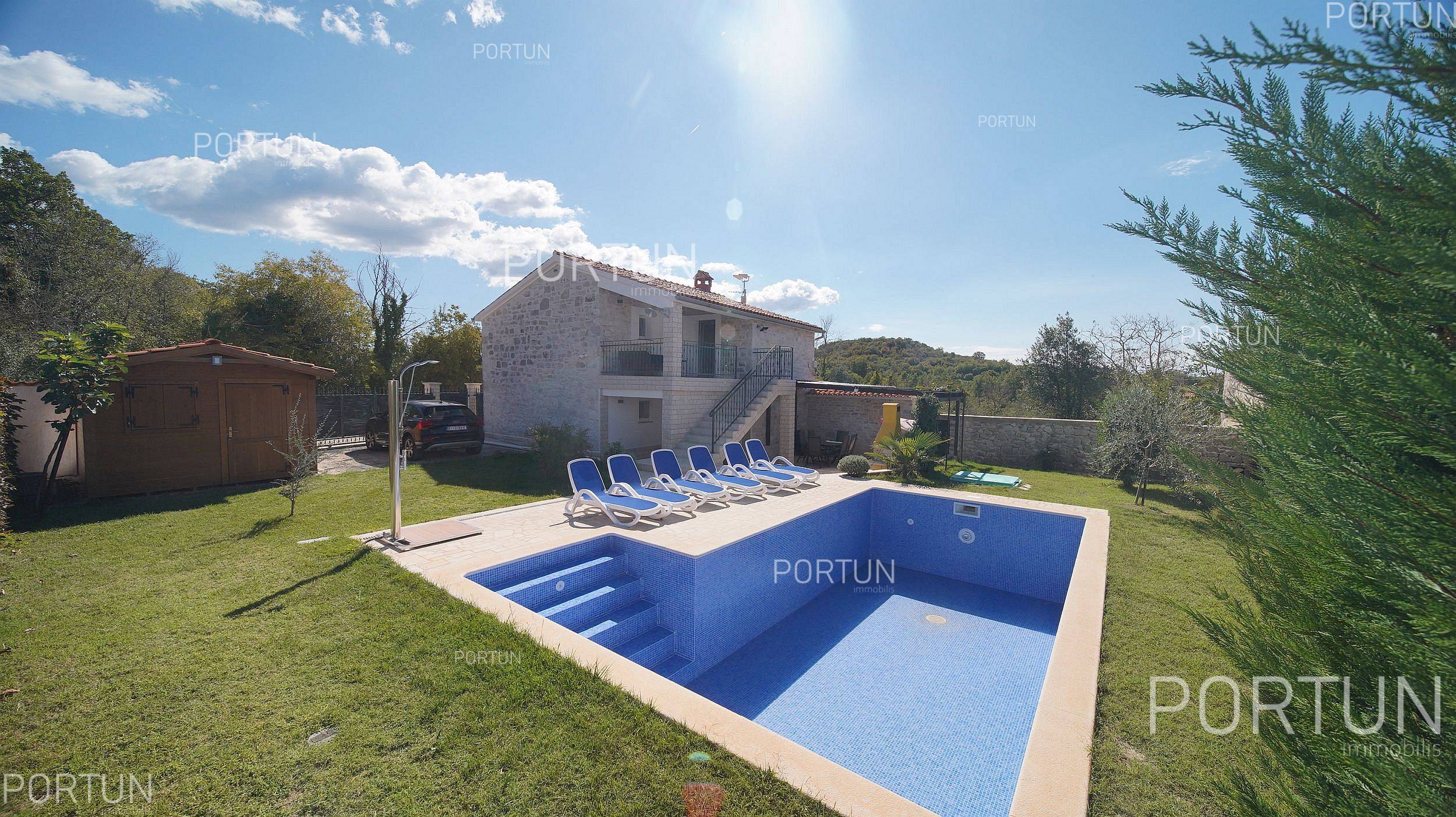 House for Sale in Poreč - 20712 - 02