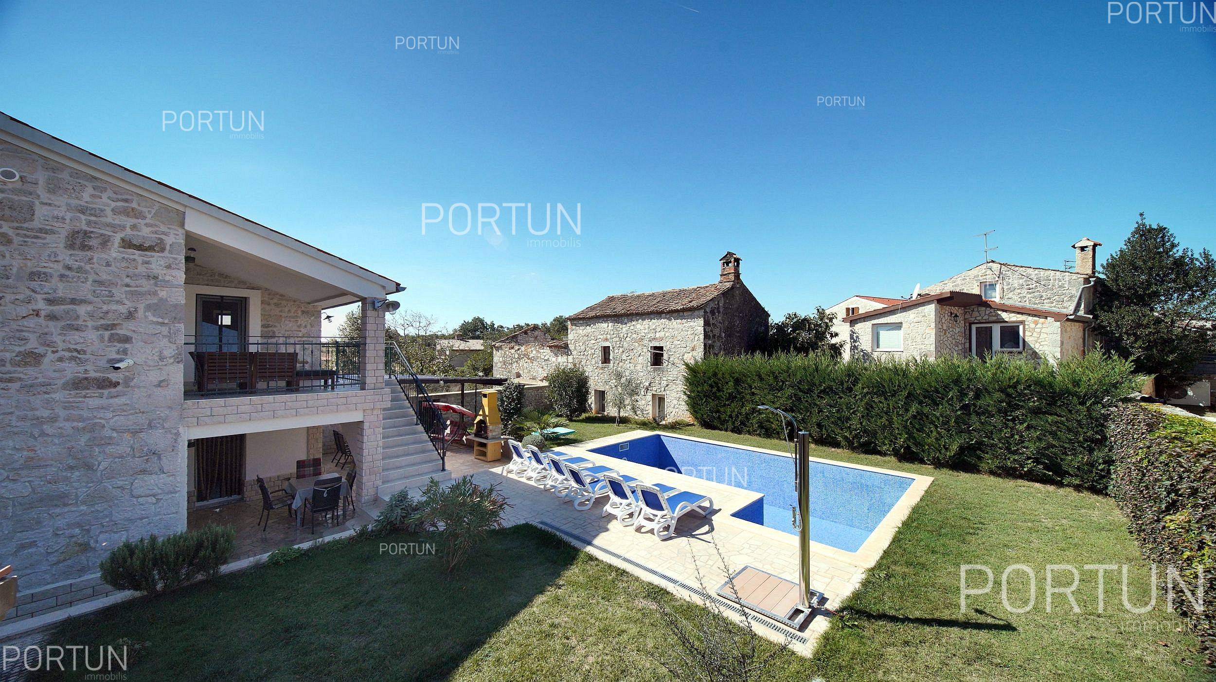 House for Sale in Poreč - 20712 - 03