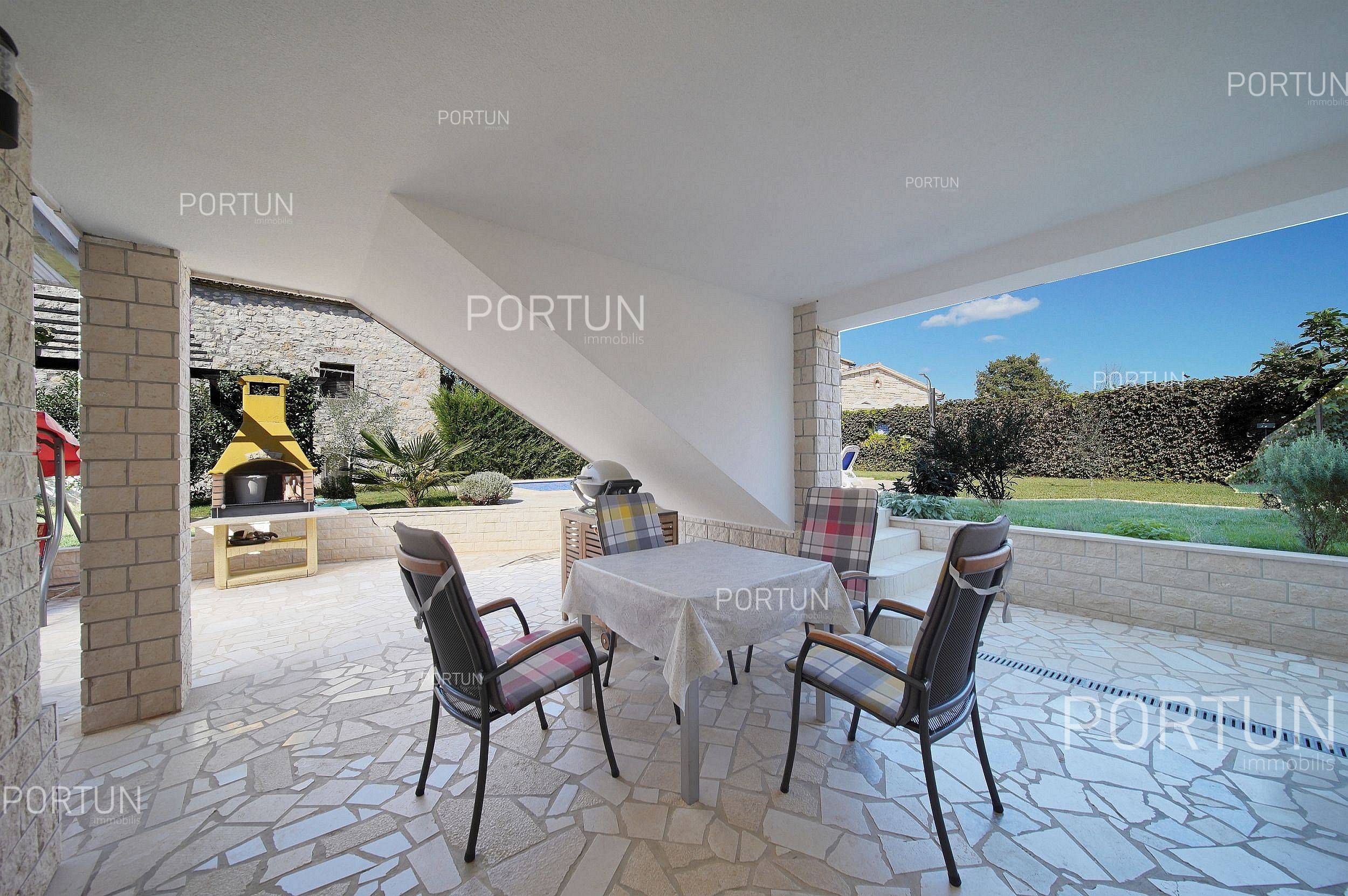 House for Sale in Poreč - 20712 - 08