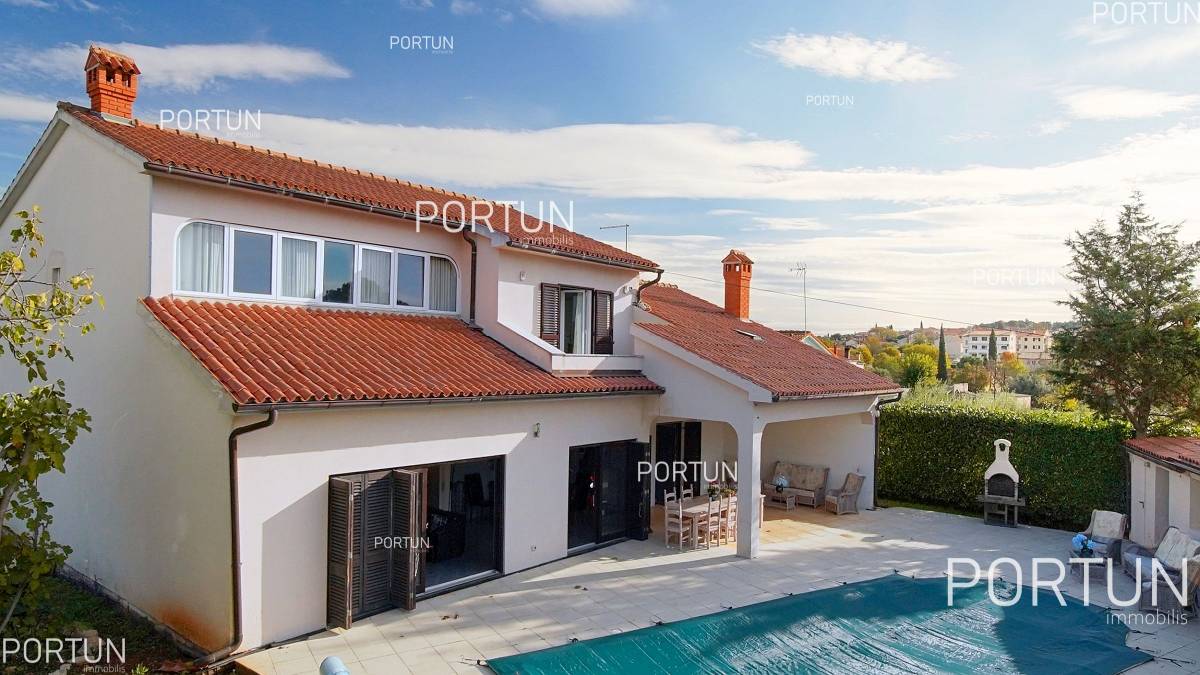 House for Sale in Rovinj - 20723 - 01