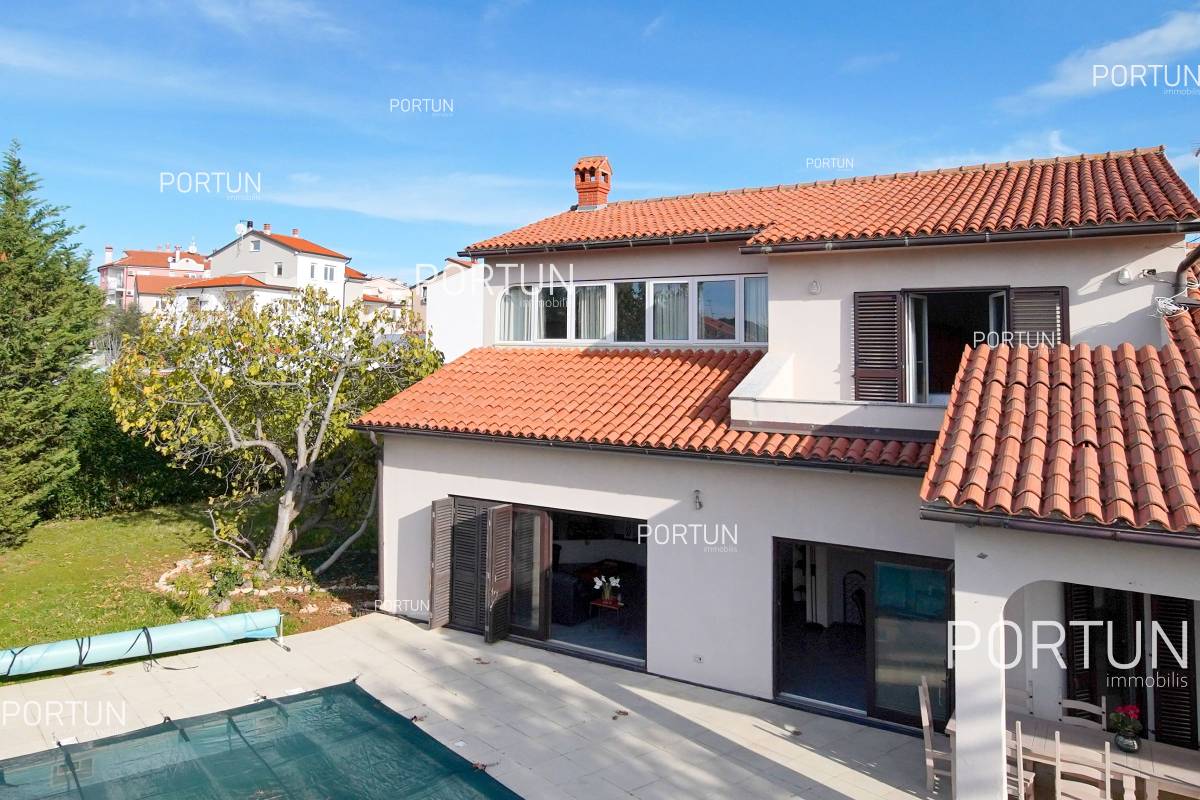 House for Sale in Rovinj - 20723 - 02