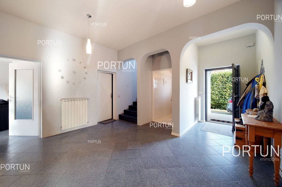 House for Sale in Rovinj - 20723 - 07