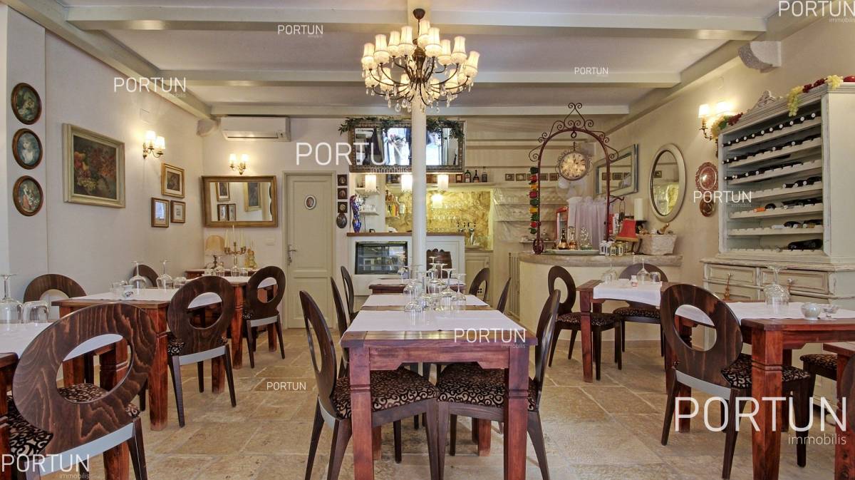 Poslovni prostor na prodaju Rovinj - 30025 - 01