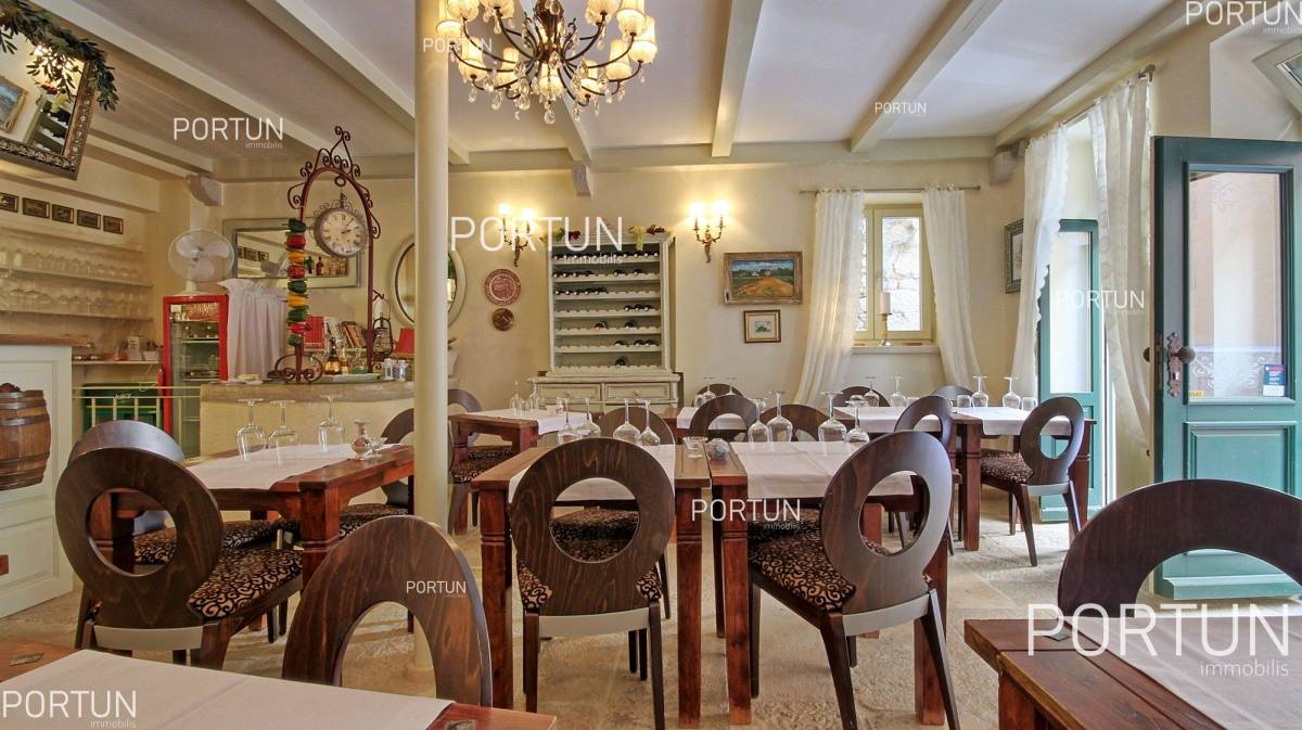 Poslovni prostor na prodaju Rovinj - 30025 - 02