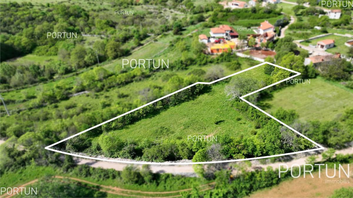 Zemljište na prodaju Bale - 40005 - 01