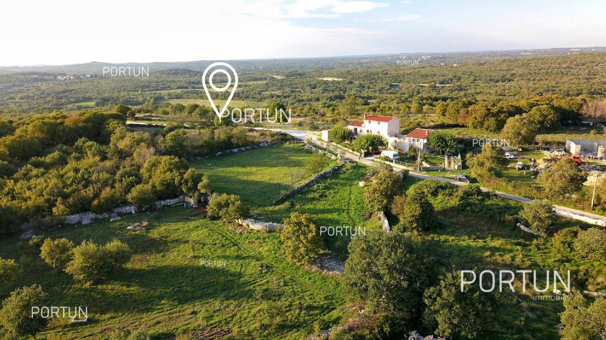 gradjevinsko-zemljiste-za-prodaju-kanfanar-stambena-namjena-40301 01