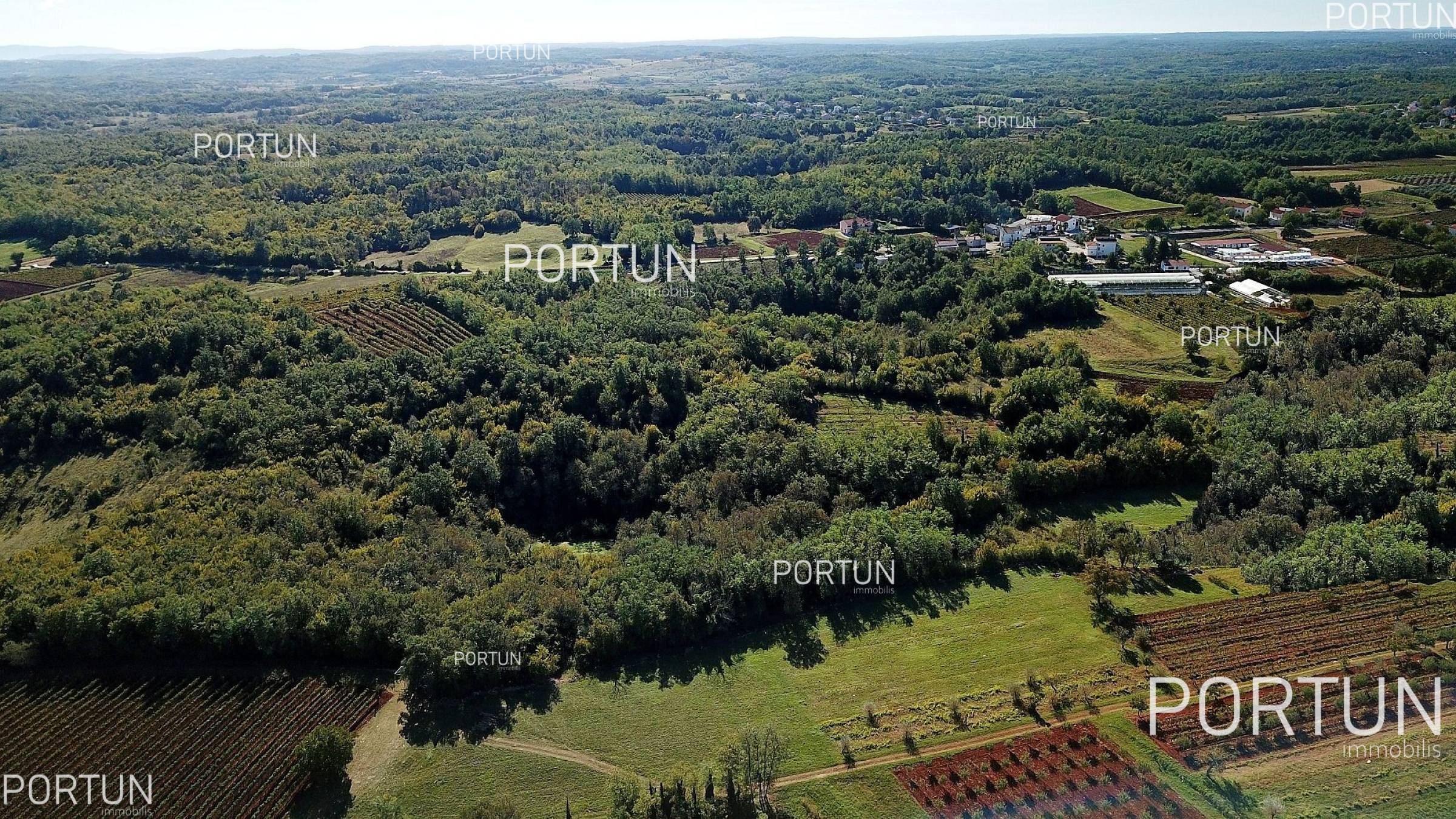 Zemljište na prodaju Višnjan - 40402 - 01