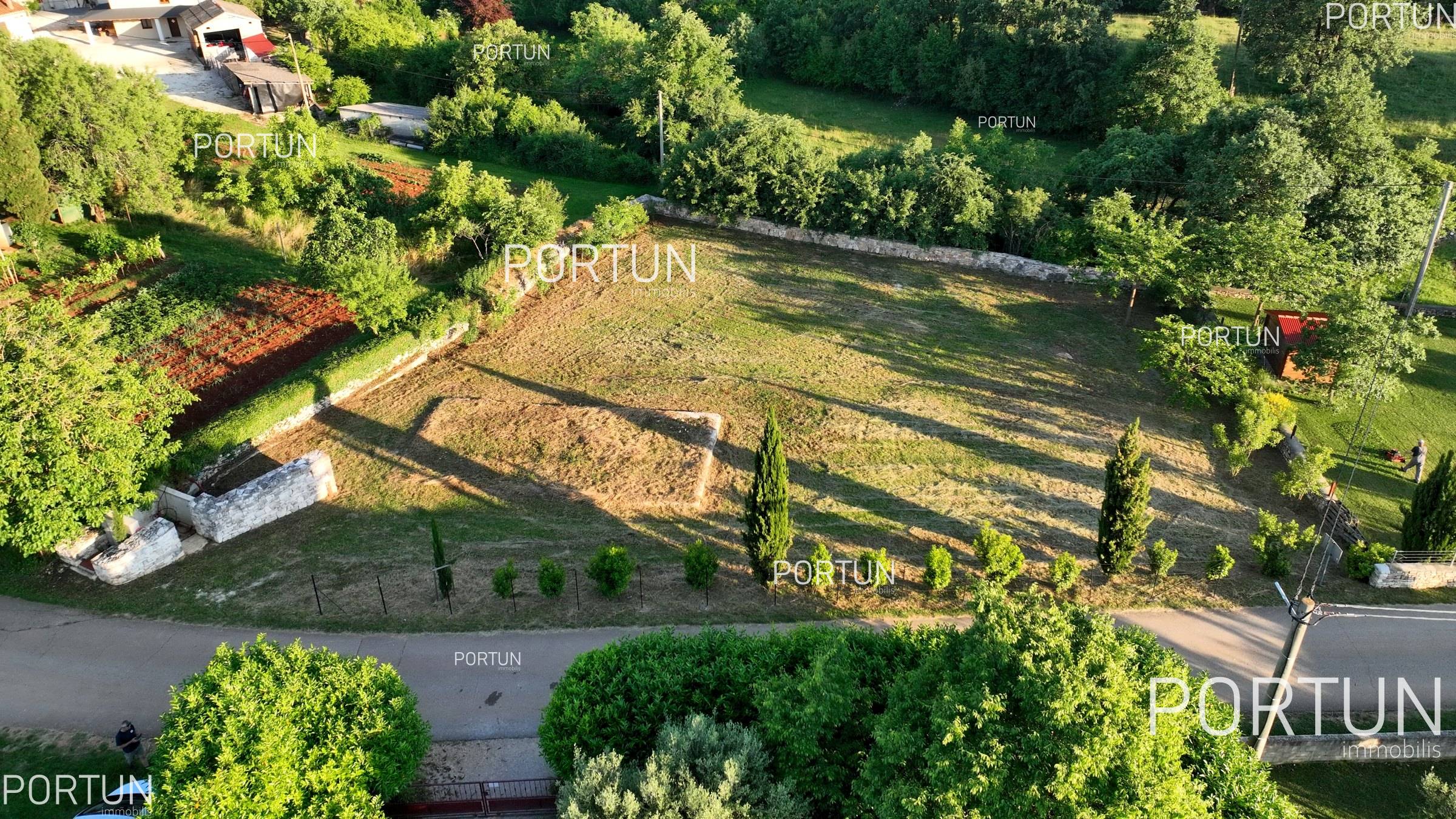 Land for sale Zminj 12