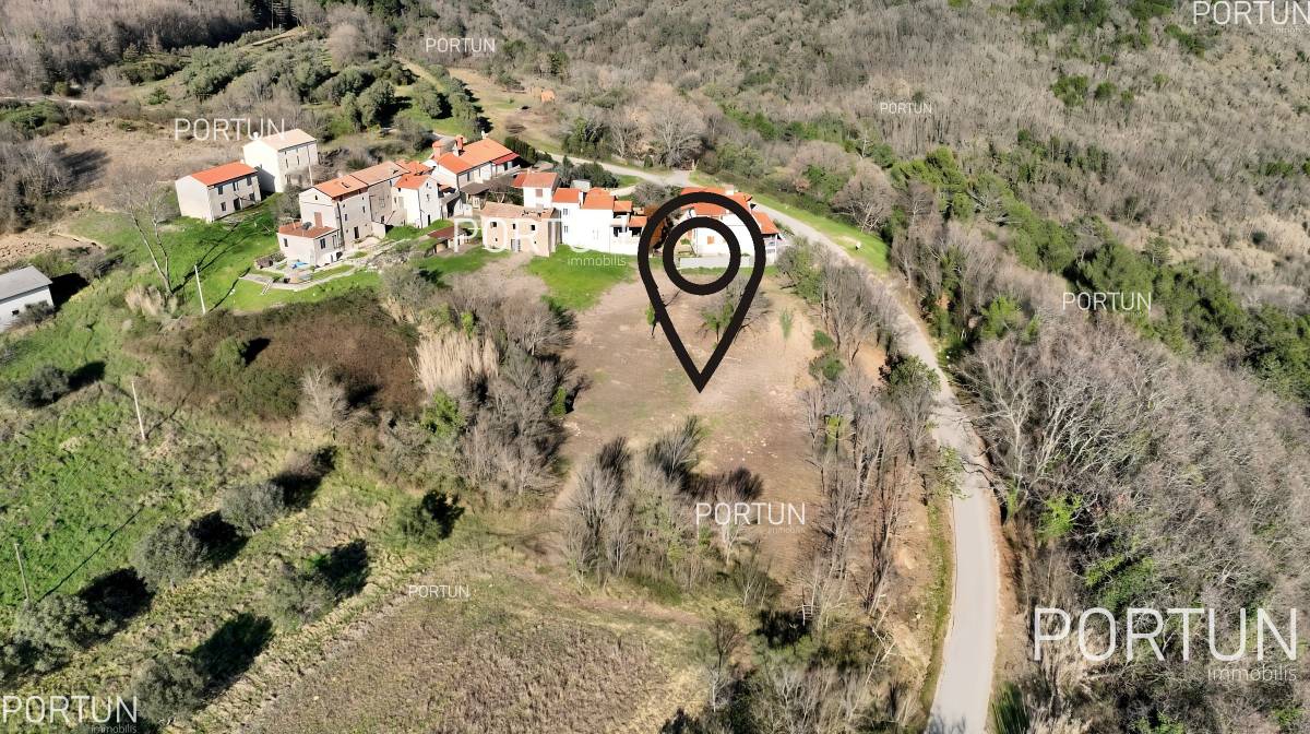 Plot of land for Sale in Grožnjan - 40441 - 02