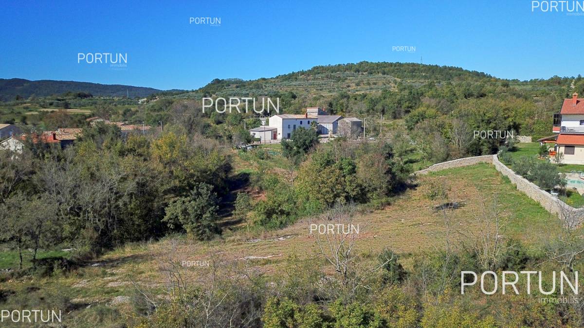 Plot of land for Sale in Buzet - 40465 - 01