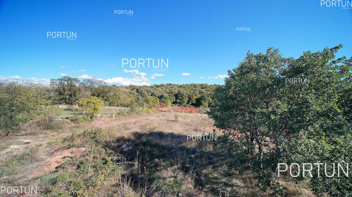 Plot of land for Sale in Kanfanar - 40486 - 10