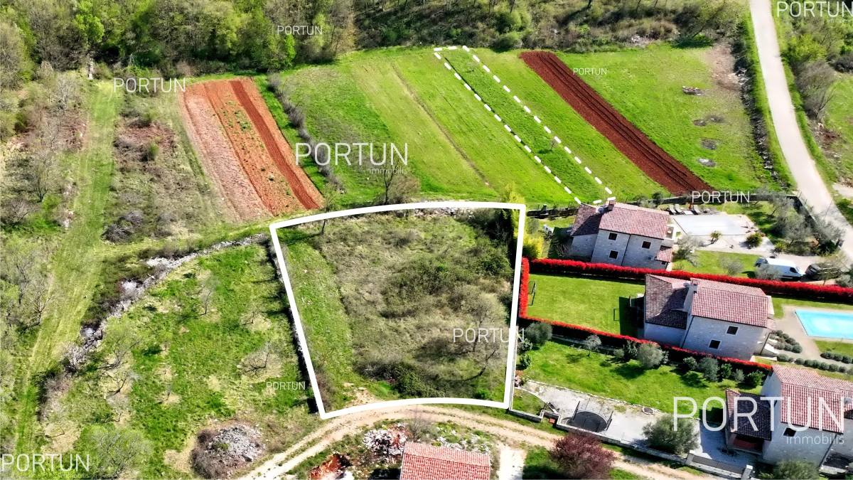 Plot of land for Sale in Kanfanar - 40486 - 01