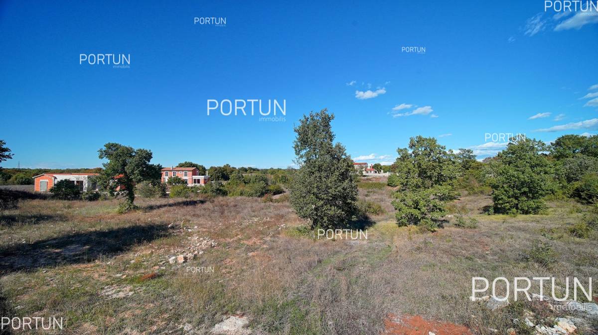 Terreno in vendita a Valle - 40487 - 01