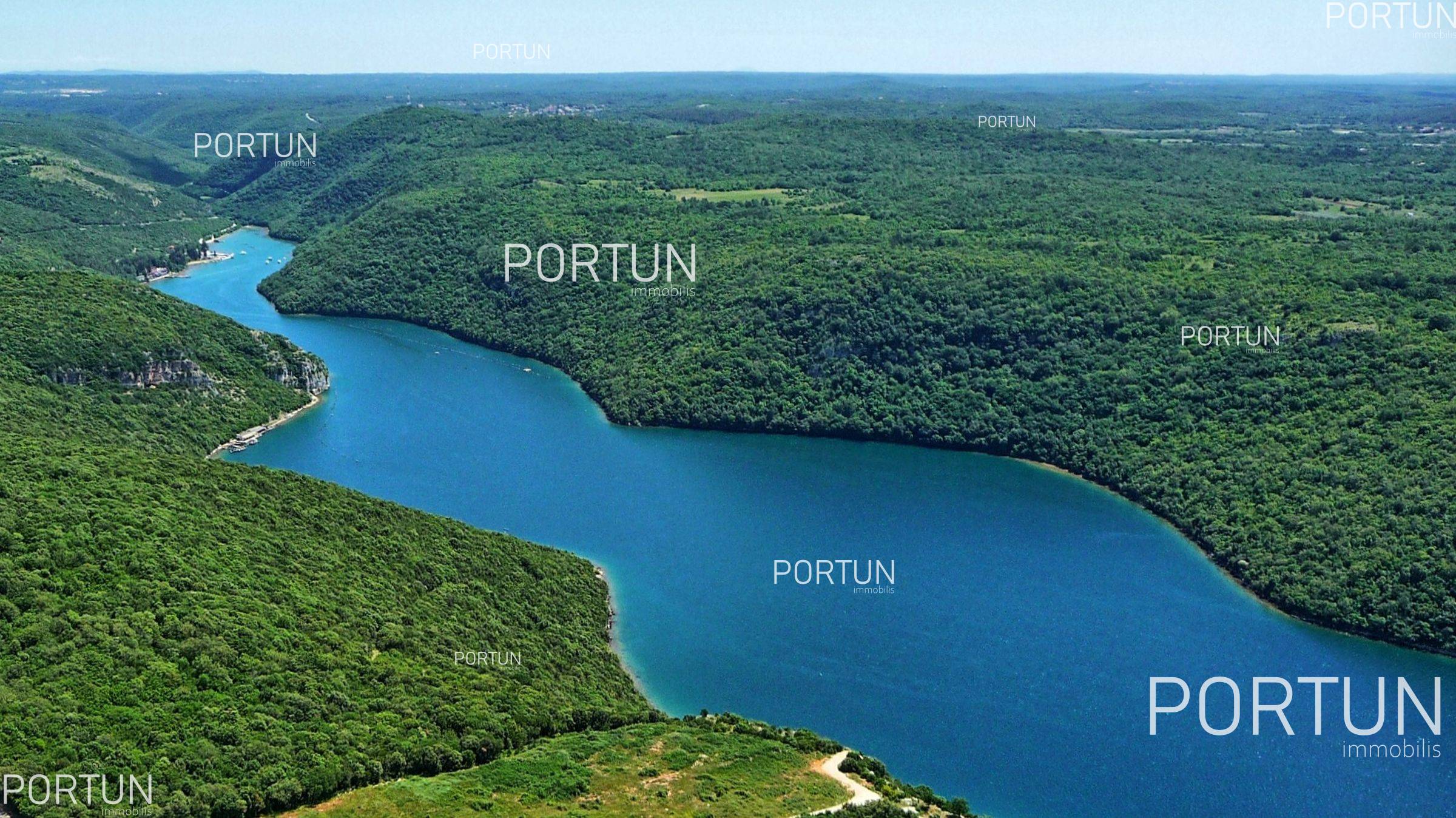 Building Land in the Vicinity of Rovinj	 4