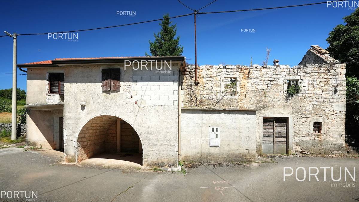 House for Sale in Pazin - 20763 - 01