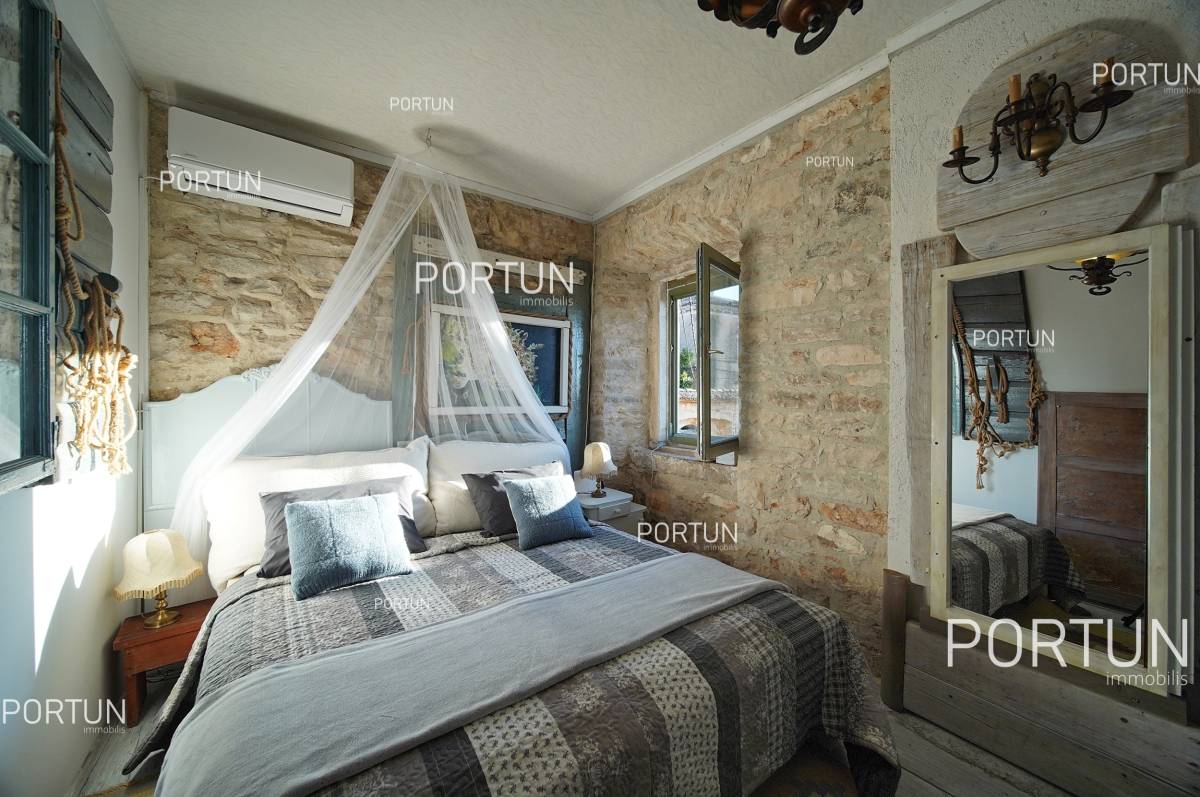 House for Sale in  - 20814 - 16