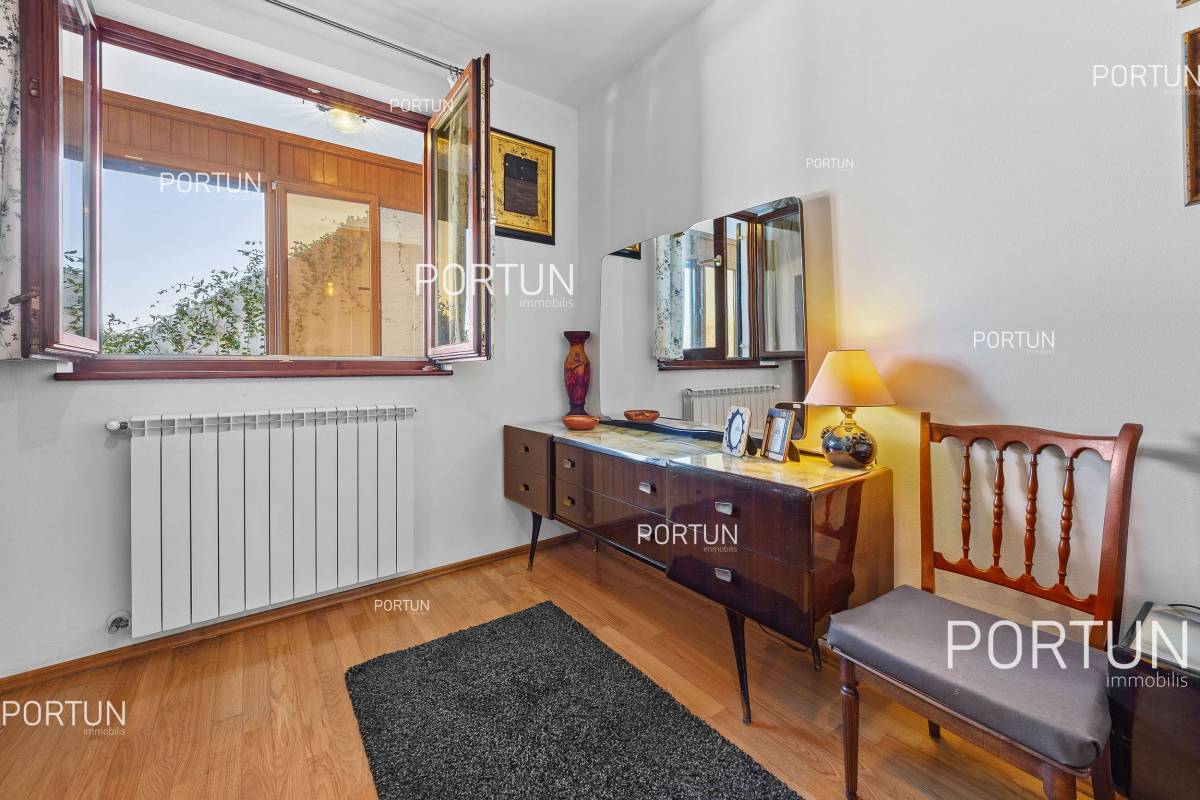 Kuća na prodaju Buje - 20880 - 24