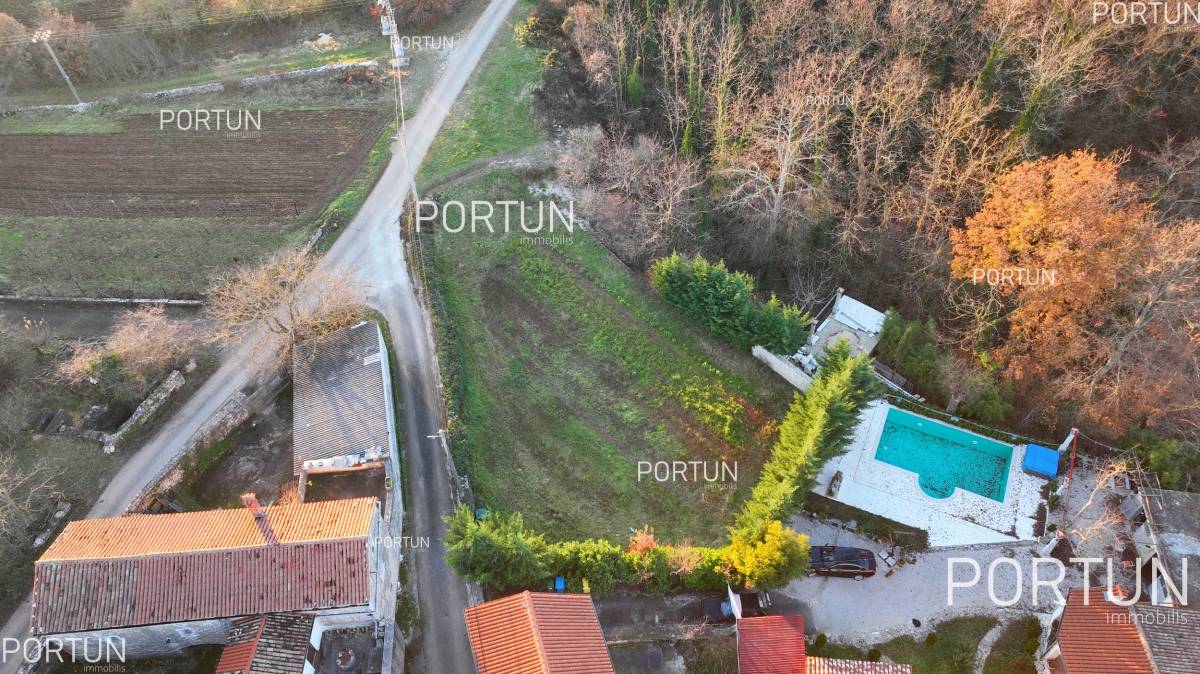 Grundstück zum Verkauf in Žminj - 40561 - 04