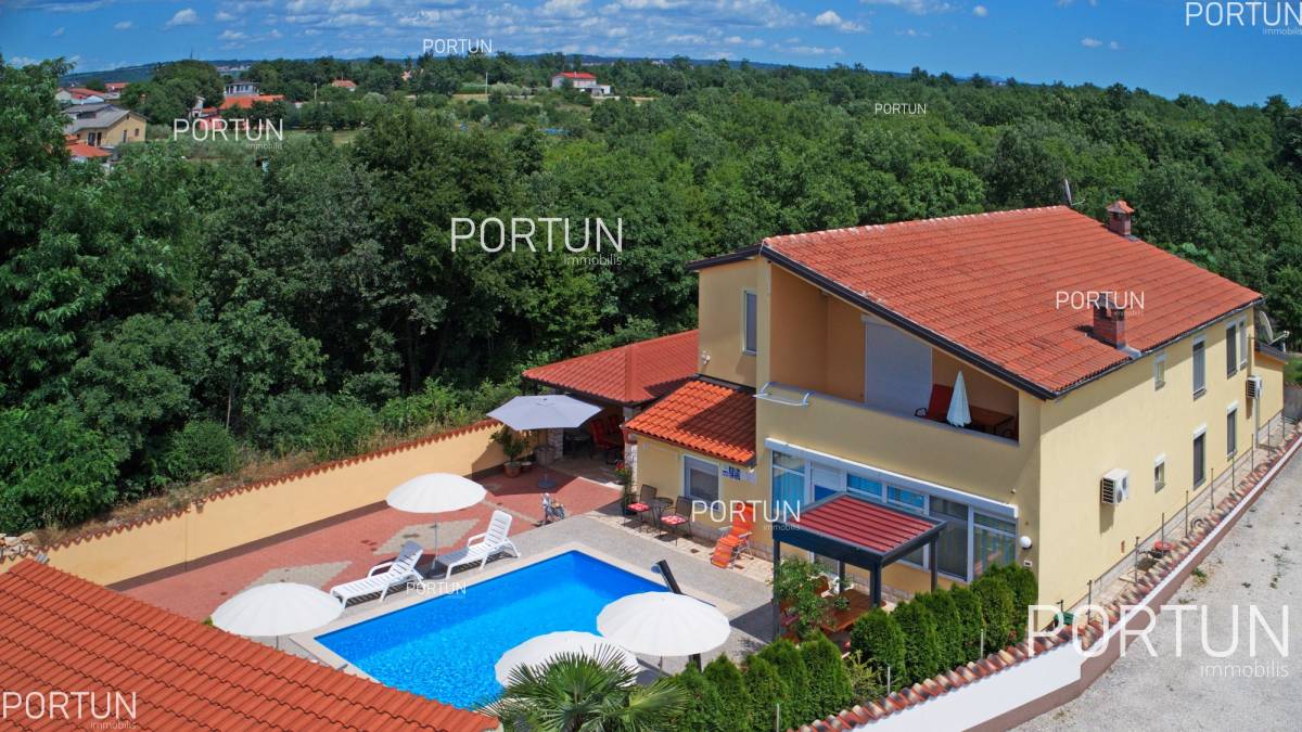 Дом на продажу в Пореч - 20832 - 01