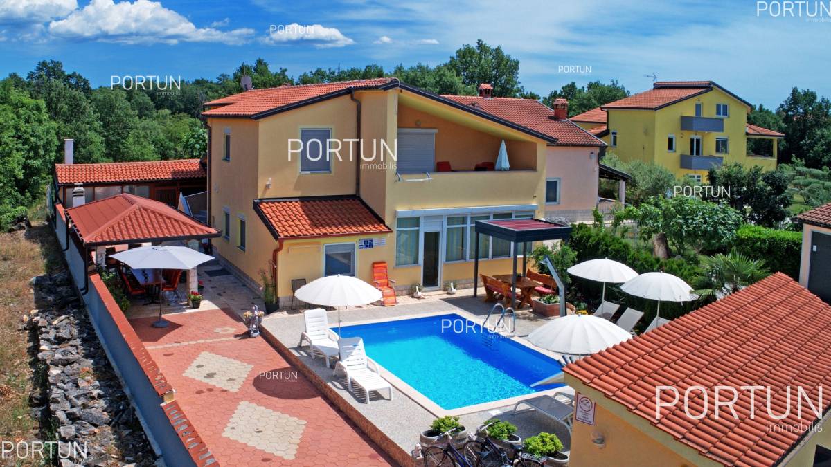 Дом на продажу в Пореч - 20832 - 04