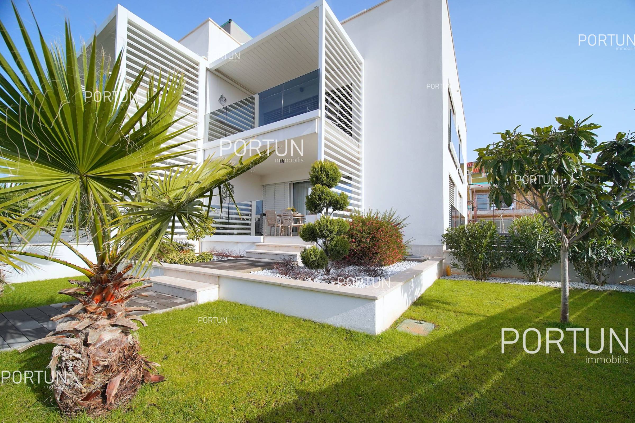 Rovinj, modern apartment with a garden	 1