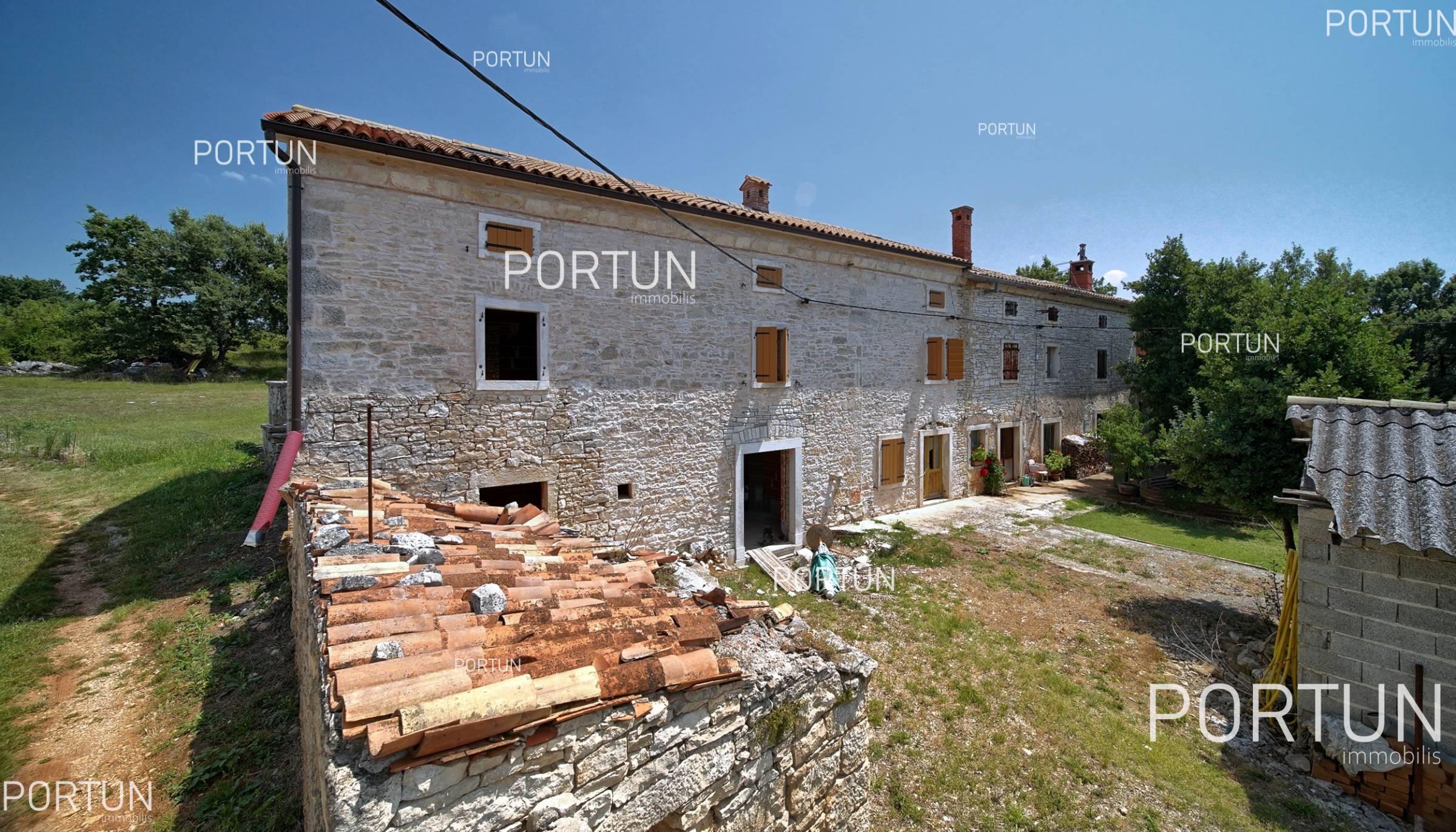 Vodnjan, kőház udvarral	 5