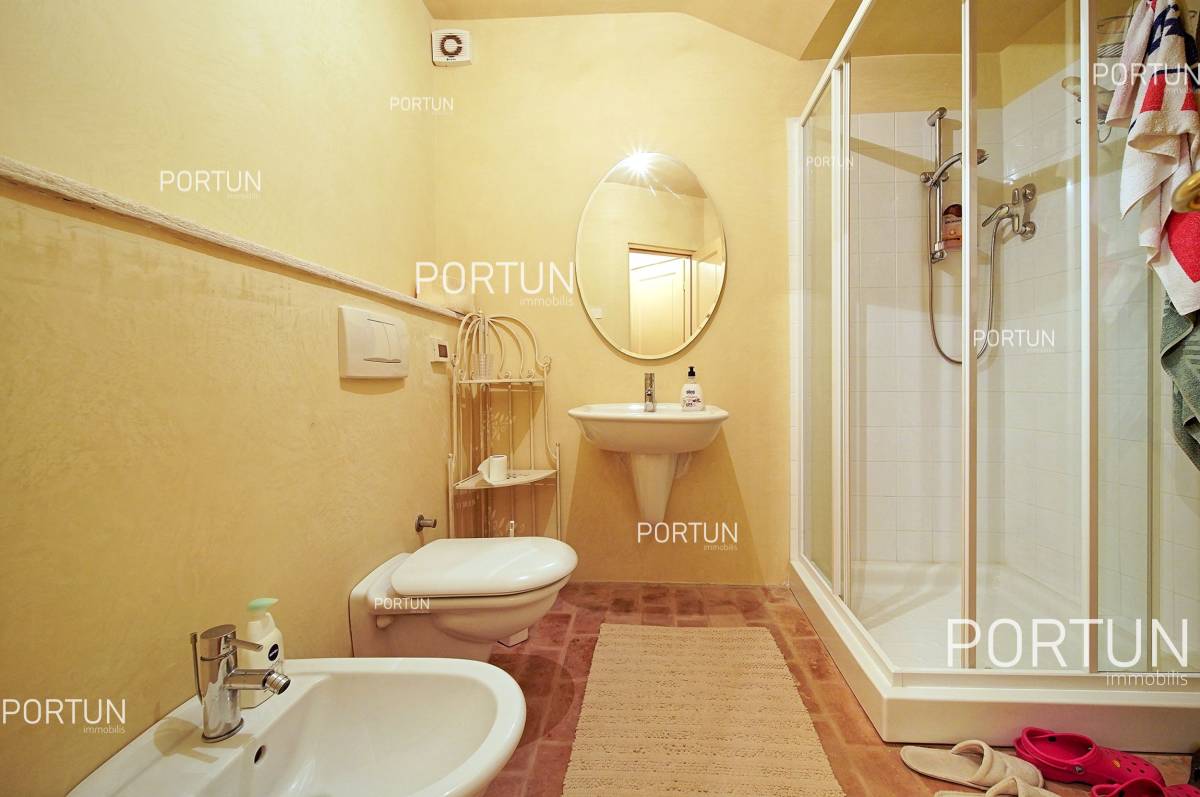 House for Sale in  - 20853 - 23