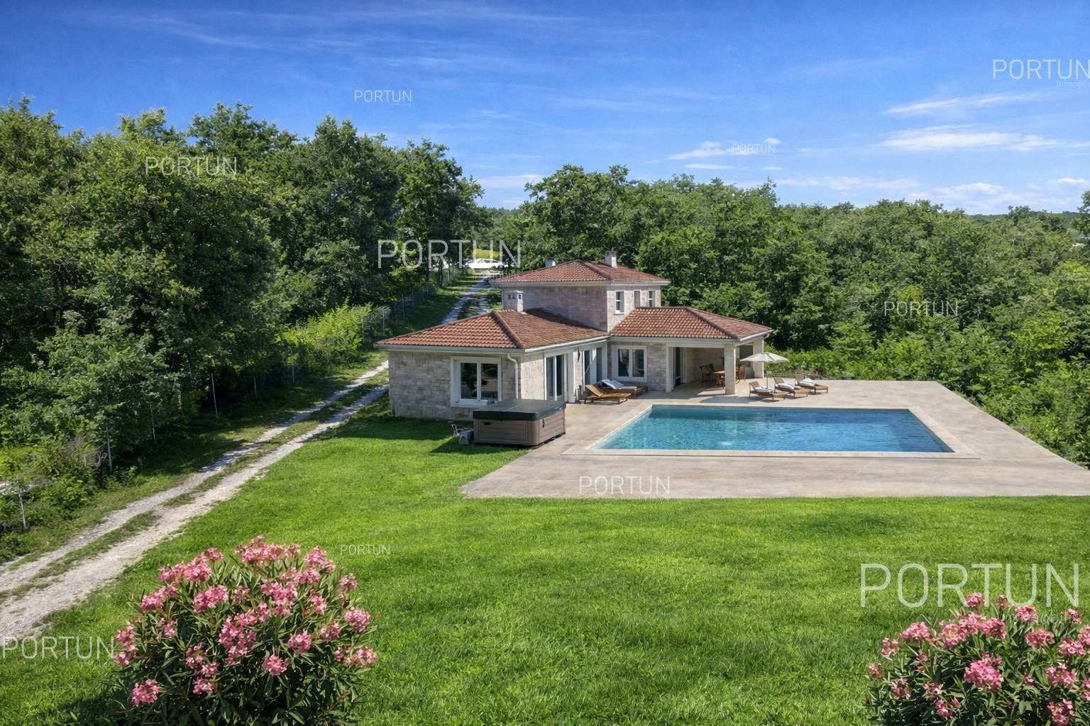 Plot of land for Sale in Vižinada - 40563 - 04
