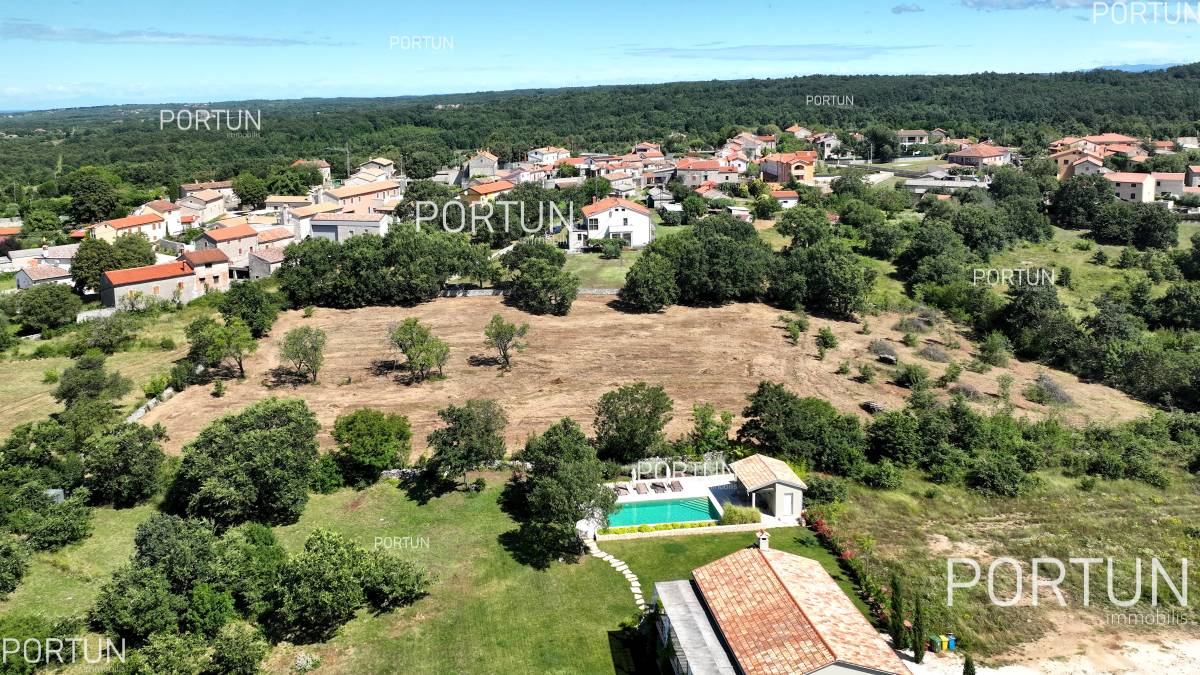 Plot of land for Sale in Kanfanar - 40571 - 05