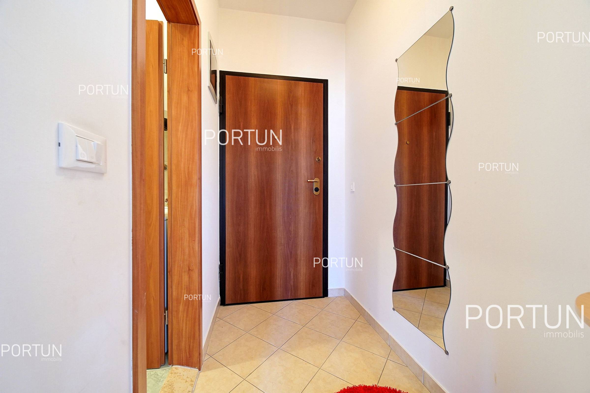 Квартира на продажу в Ровинь - 10696 - 08