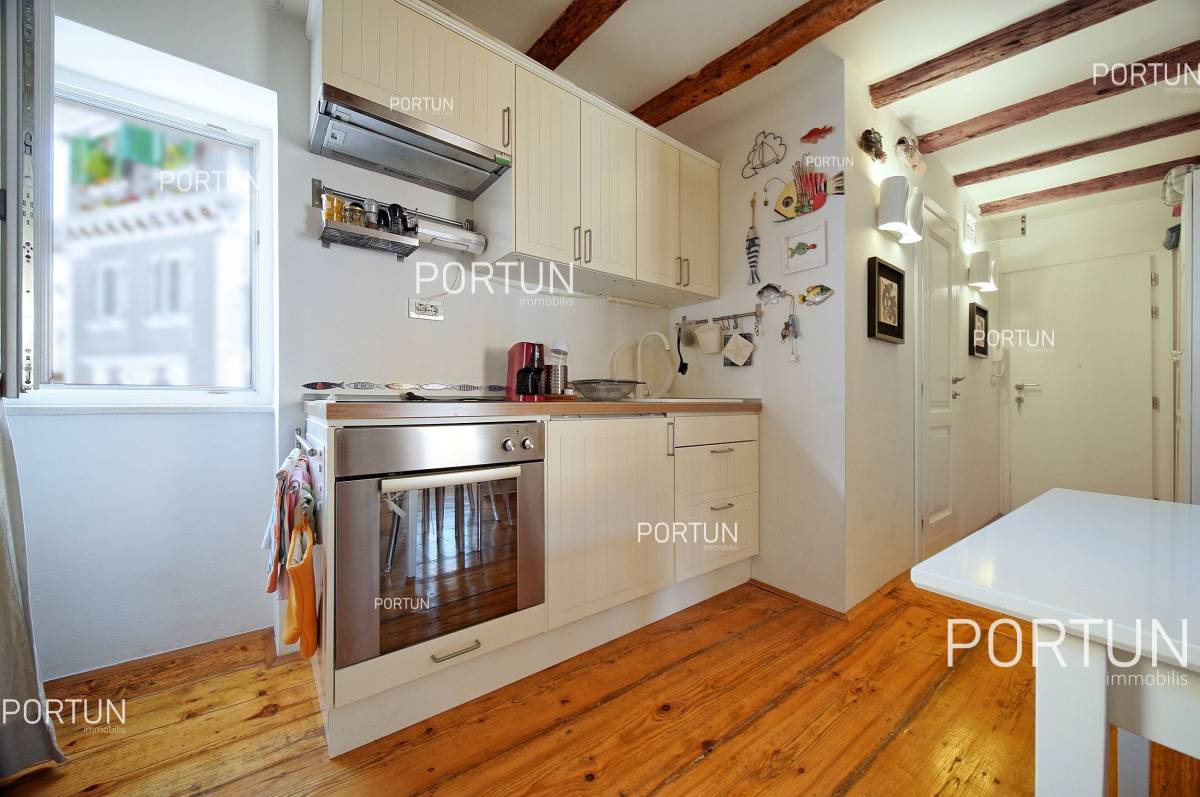 Wohnung zum Verkauf in Rovinj - 10697 - 02