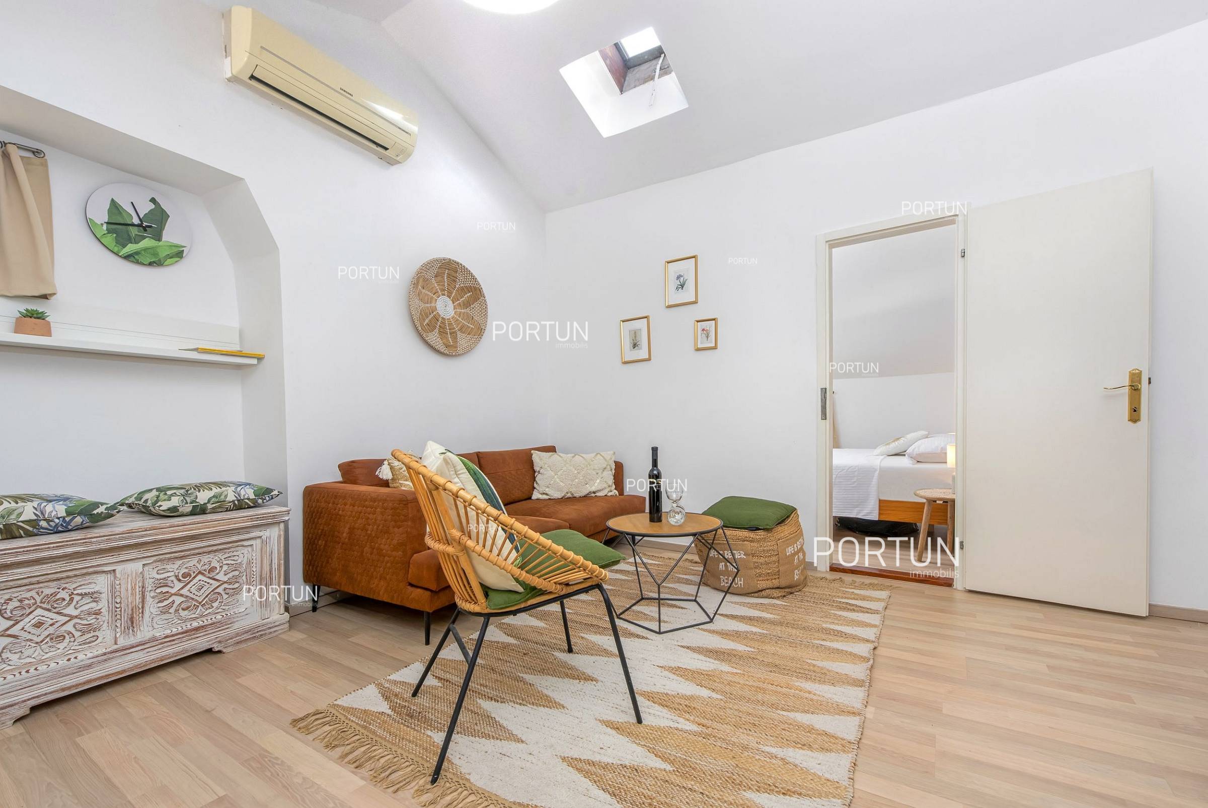 Wohnung zum Verkauf in  - 10708 - 08